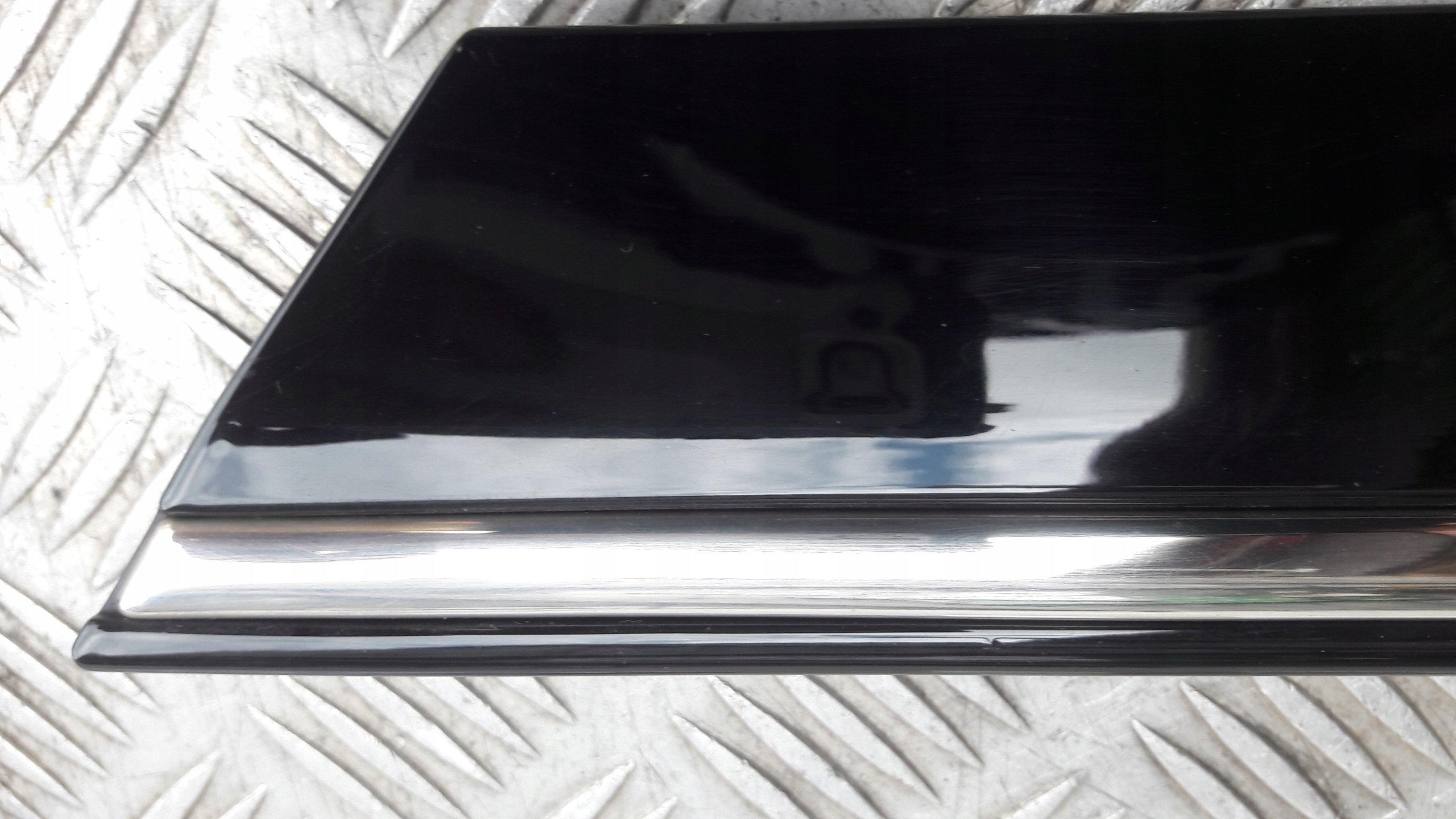 MERCEDES W203 moulding door left rear part 197