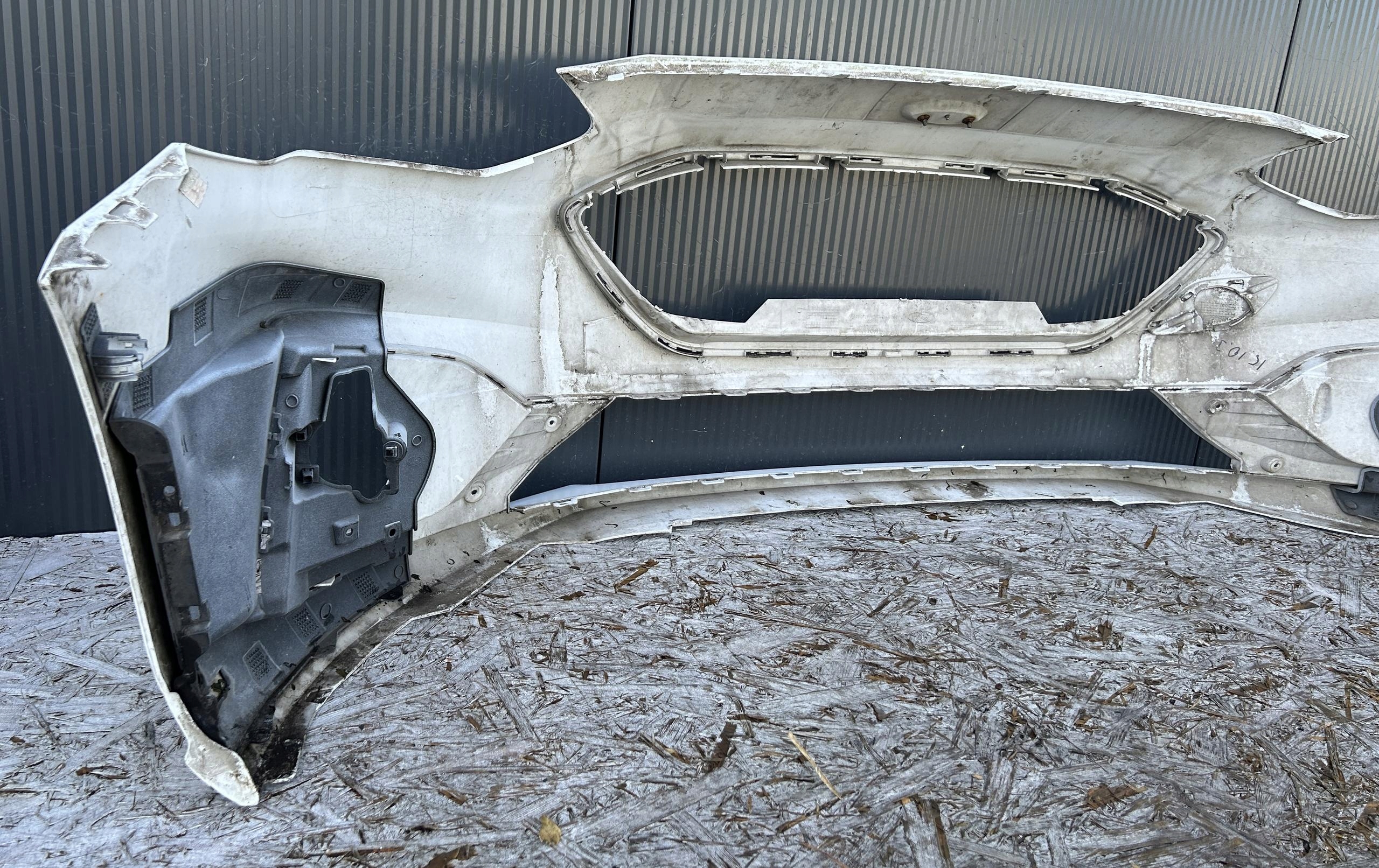 bumper front front FORD FOCUS MK4 ST-LINE 18- PDC