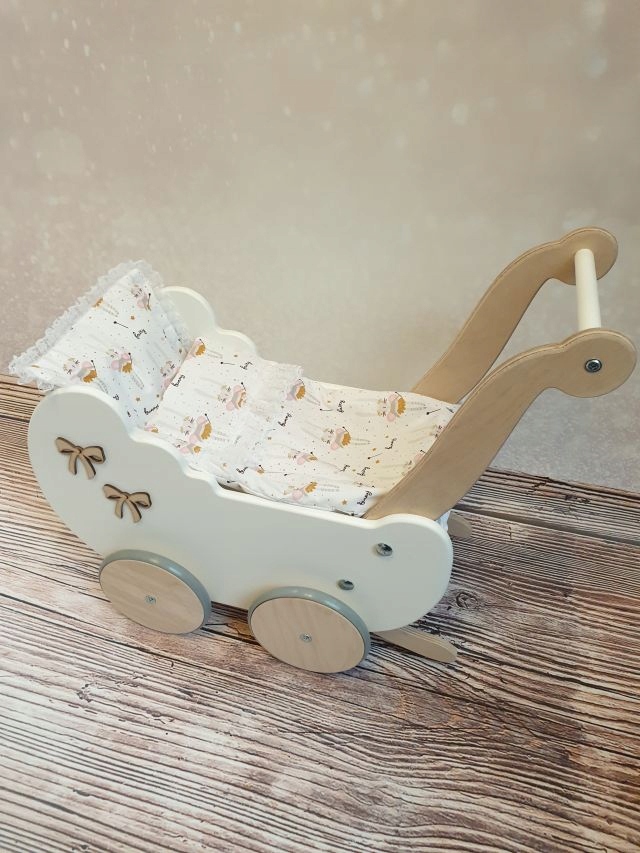 WÓZEK DREWNIANY DLA LALEK Z POŚCIELĄ PCHACZ NOWOŚĆ Kod producenta 871