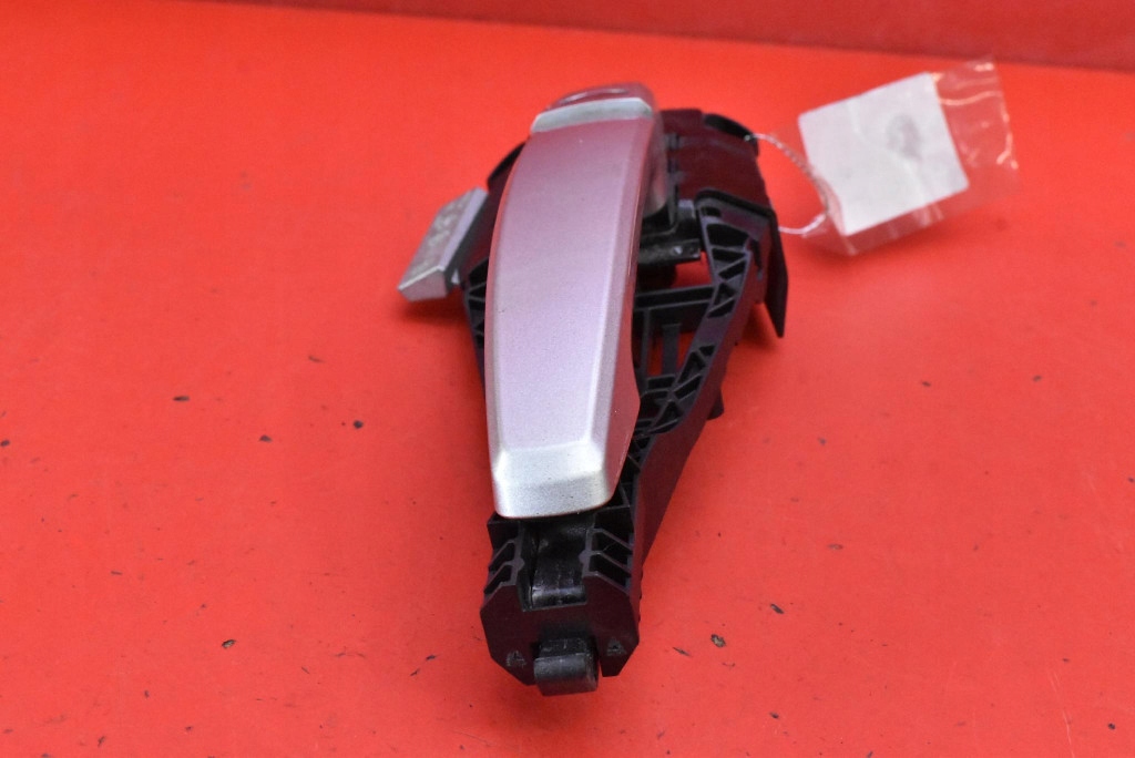 handle left front front SREBRNA 14096201LH OPEL ASTRA 4 IV J 09-12