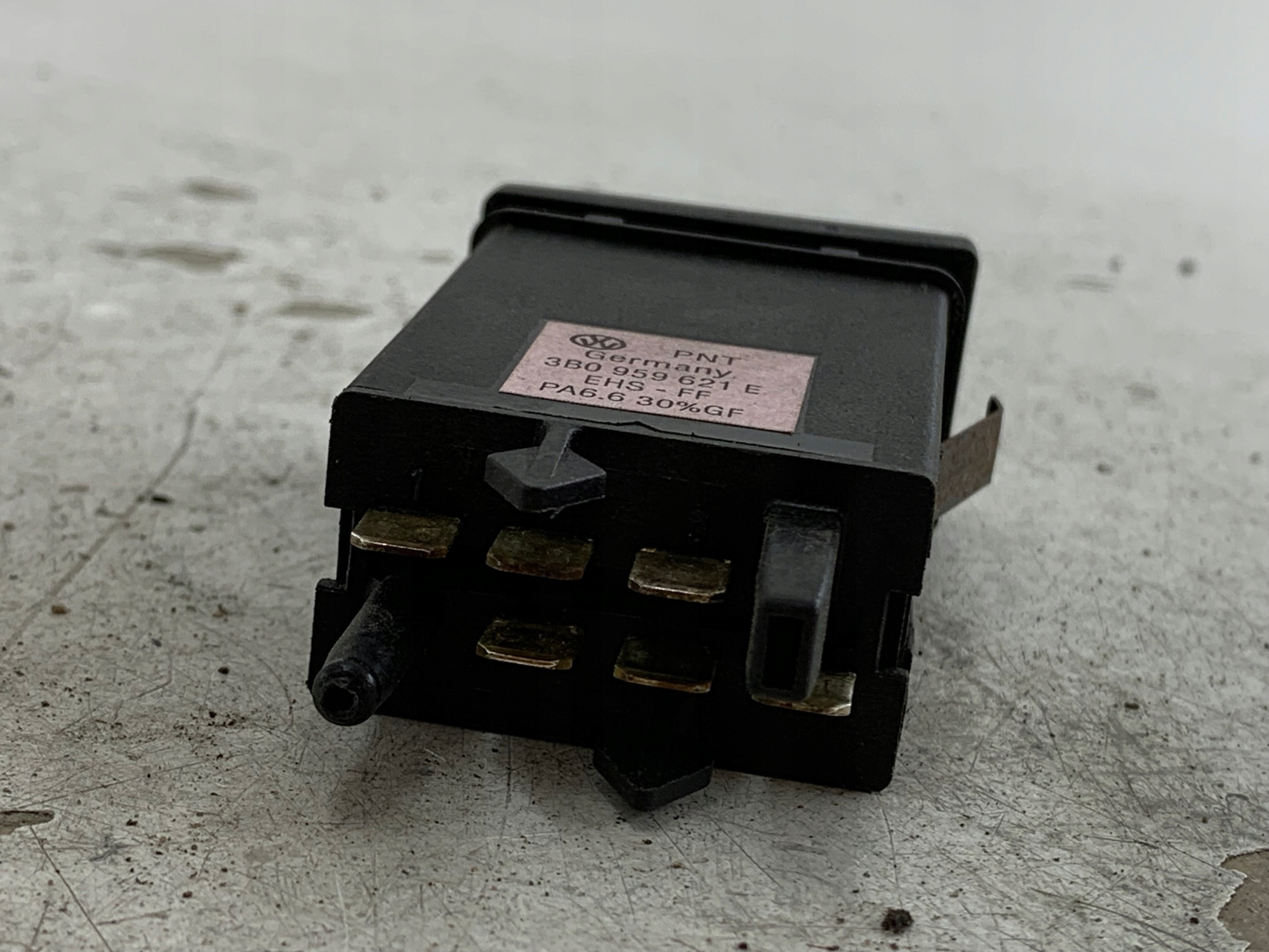 bouton de chauffage vitre VOLKSWAGEN PASSAT B5 3B0959621E