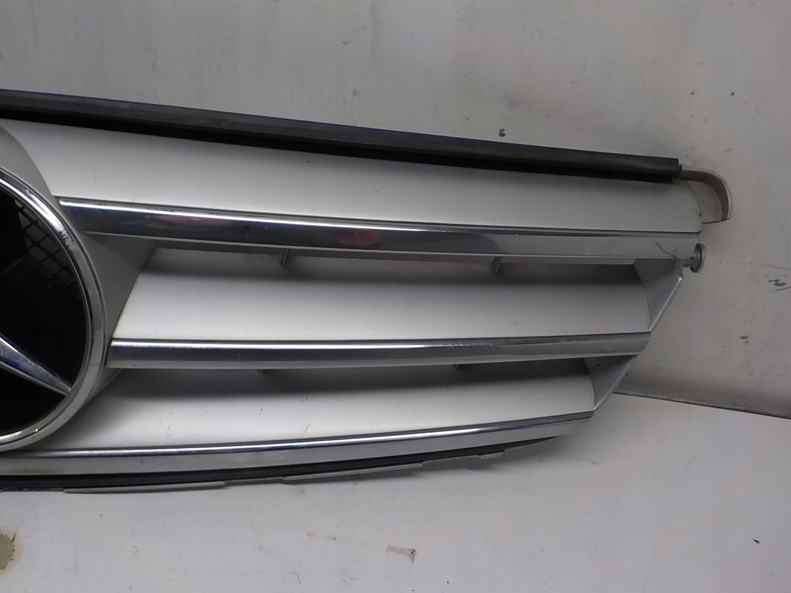 MERCEDES C W204 grill grille radiator