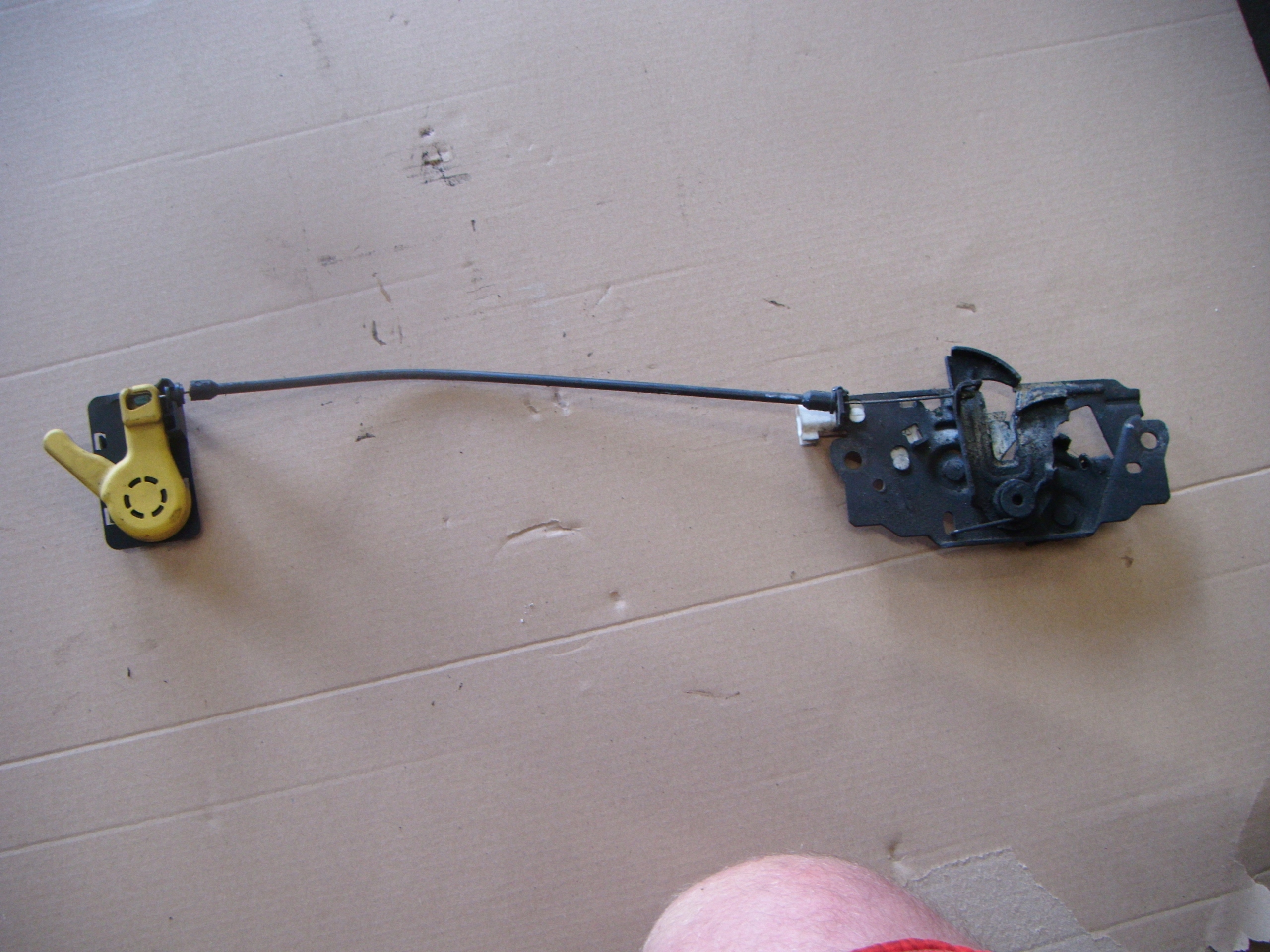 FOCUS MK3 10-18 ЗАМОК КАПОТА