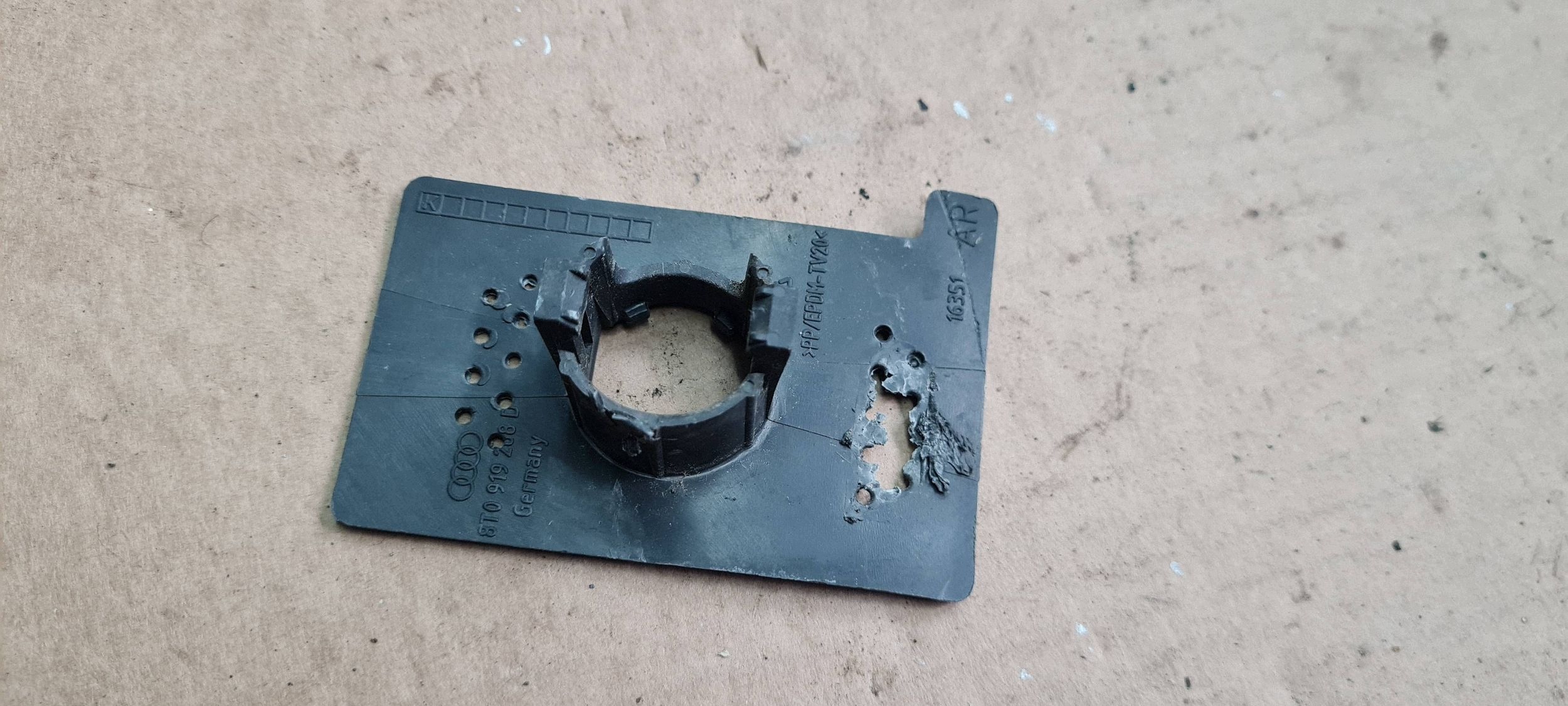 A5 8T LIFT bracket holder KOSZYCZEK PDC front right 8T0919268D