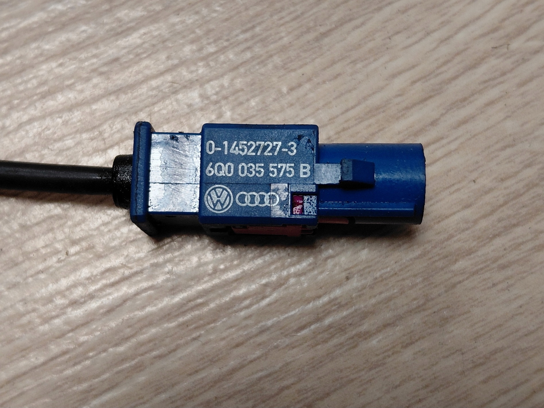 VW CADDY II VW TRANSPORTER T5 antenna GPS EUROPA OE