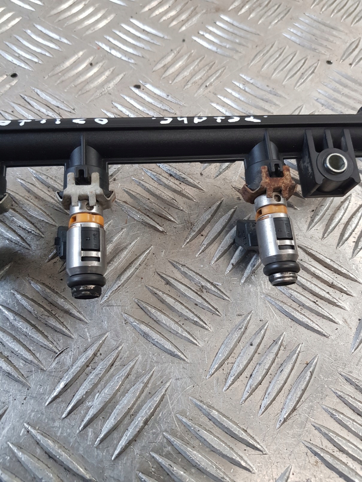 Rampe injection Injecteurs CB261 FIAT PUNTO 1.4B 08R