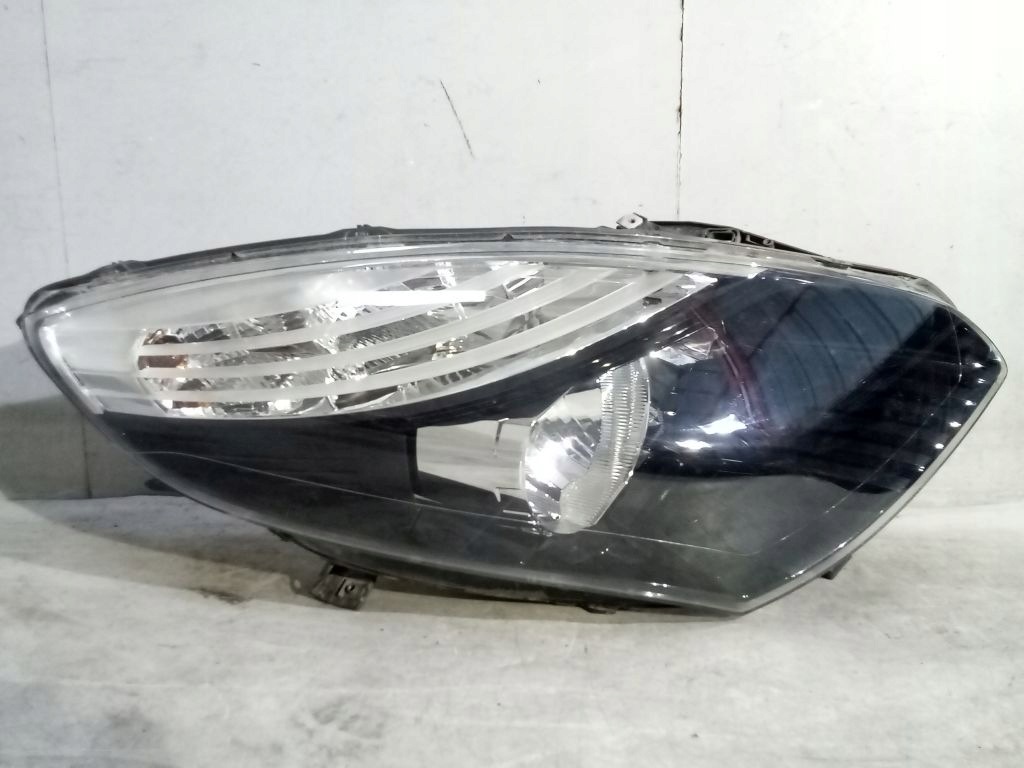 Renault Grand Scenic III 3 light right front front 89903289