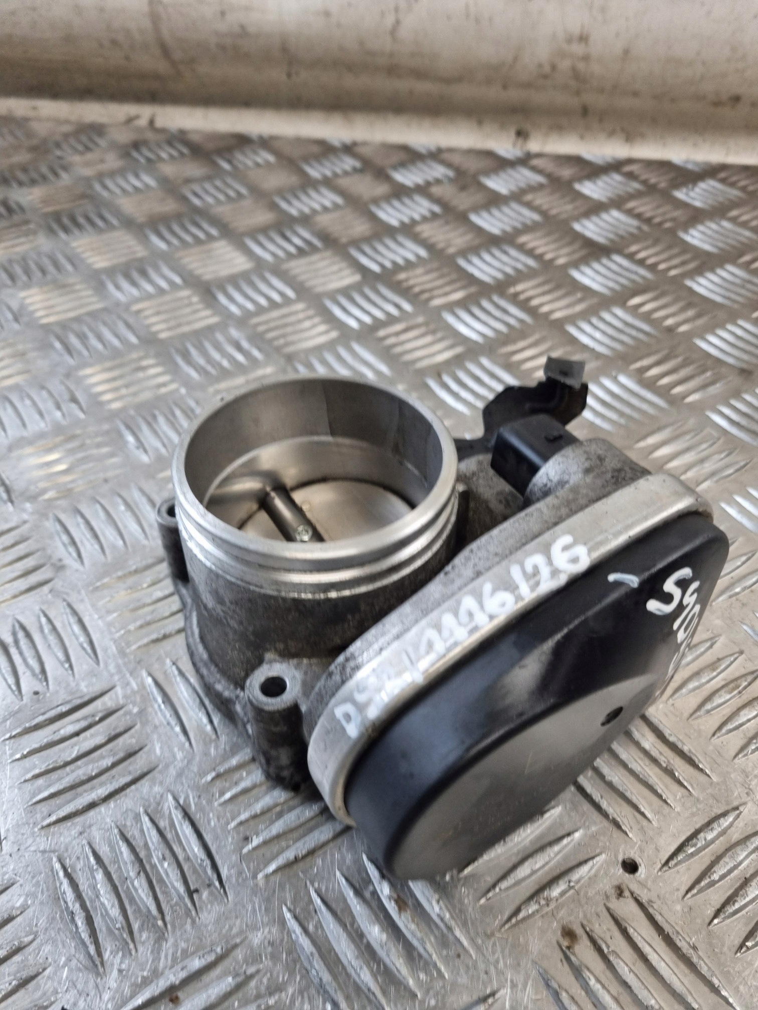 throttle flap BMW E39 520I