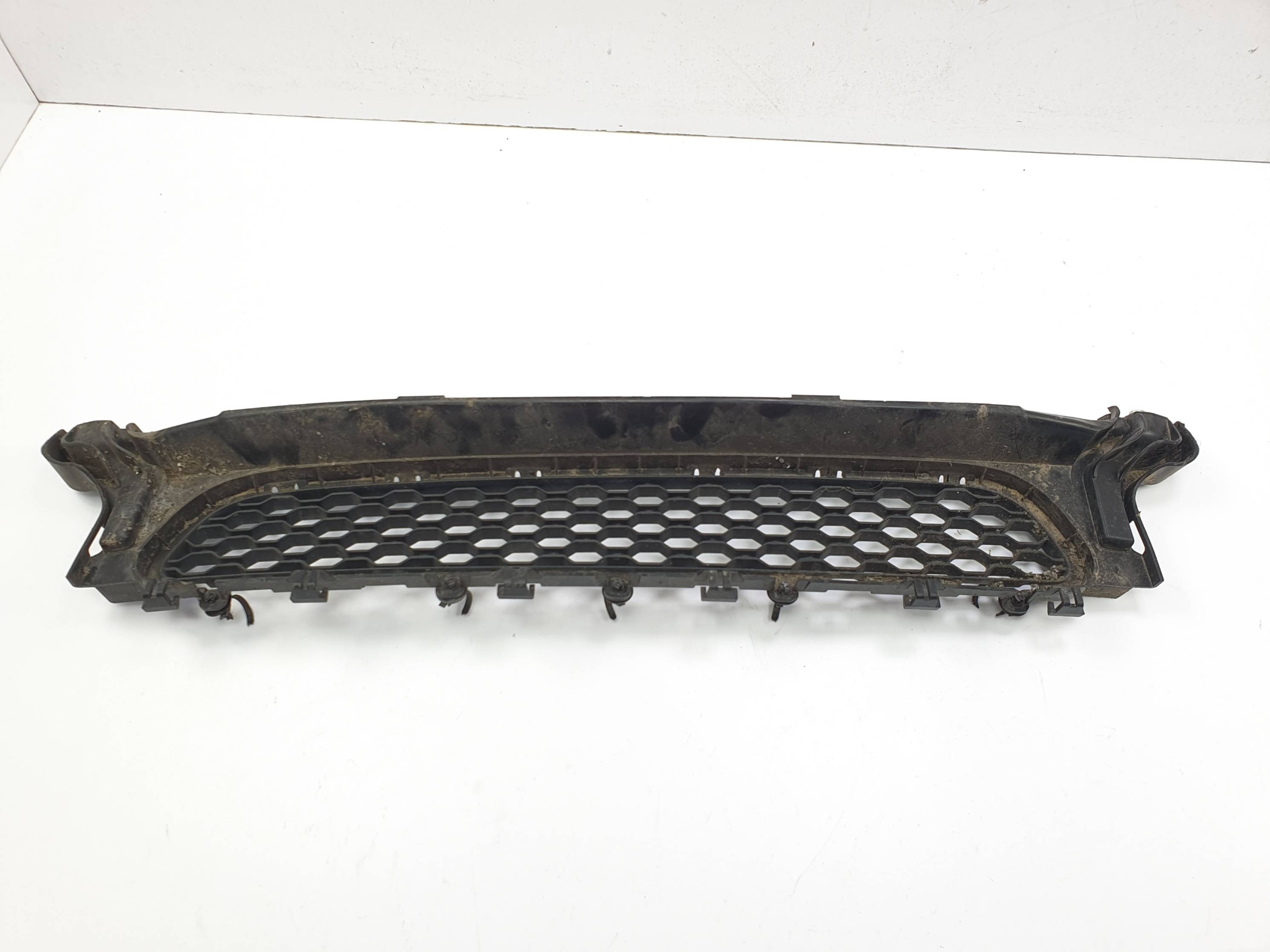 grid of a bumper front X260 L2LTC JAGUAR XF