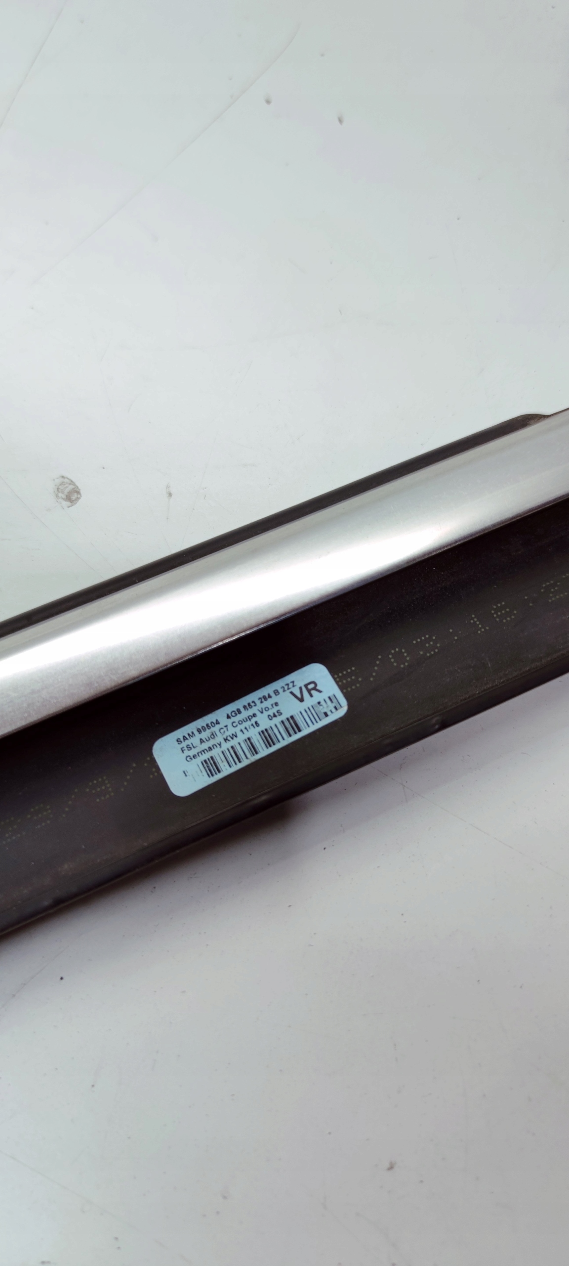 moulding dust SZYBE door right front AUDI A7 4G8853284B 2ZZ CHROM