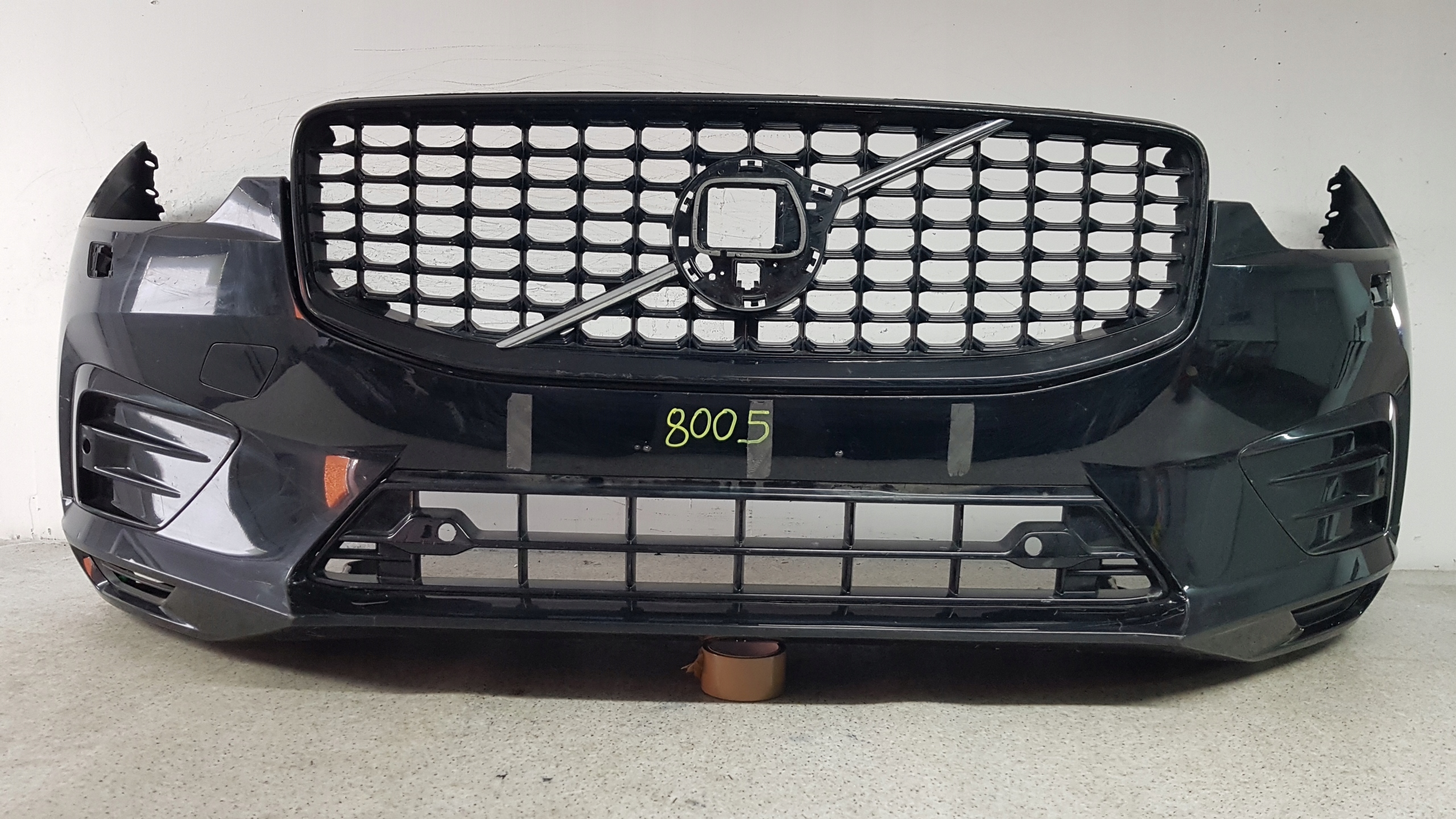 VOLVO XC60 2 II R design 2017 - bumper front 8005