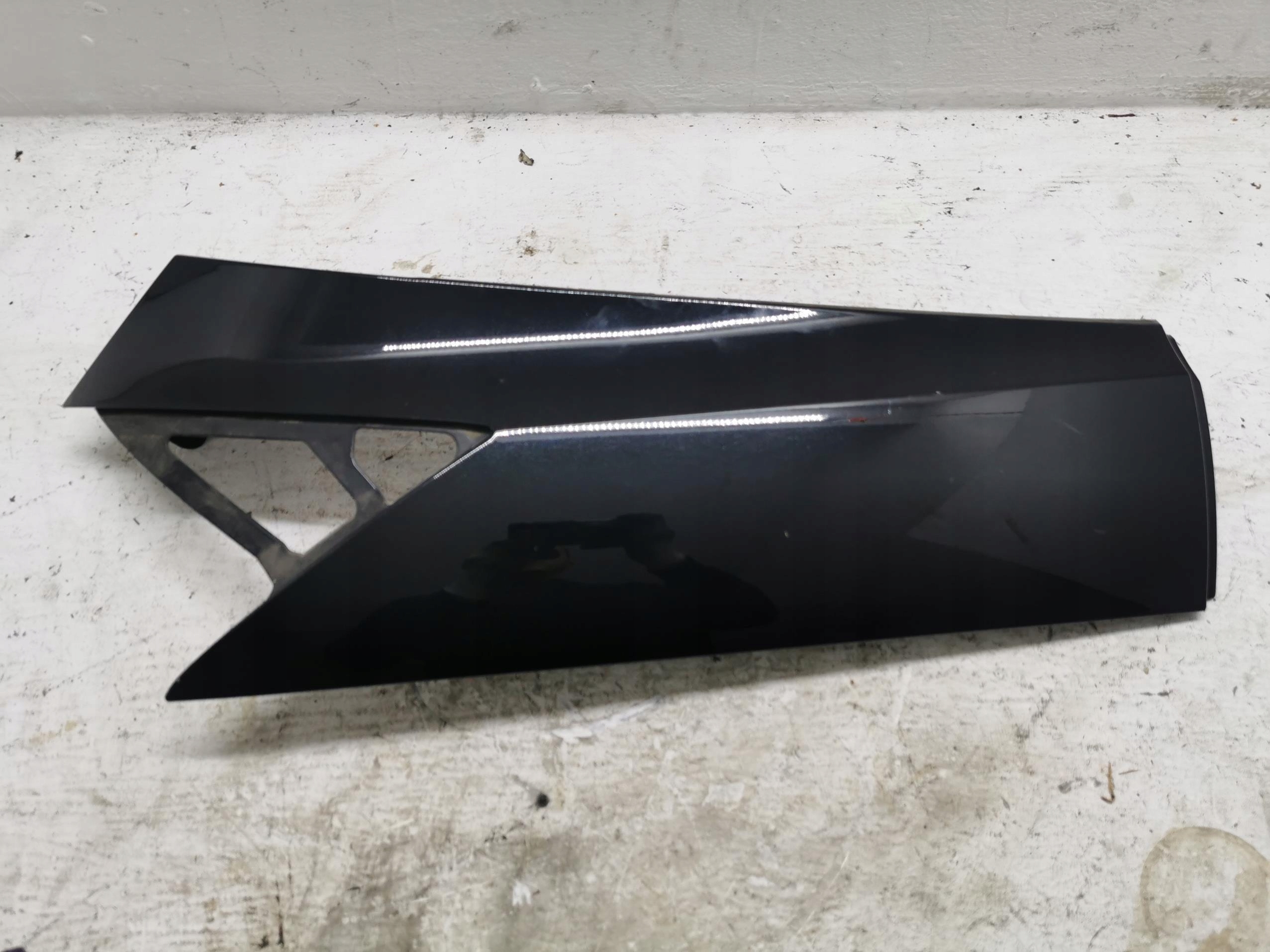 Blende Abdeckung des Kotflügels rechts heck FORD GRAND C-MAX II BD