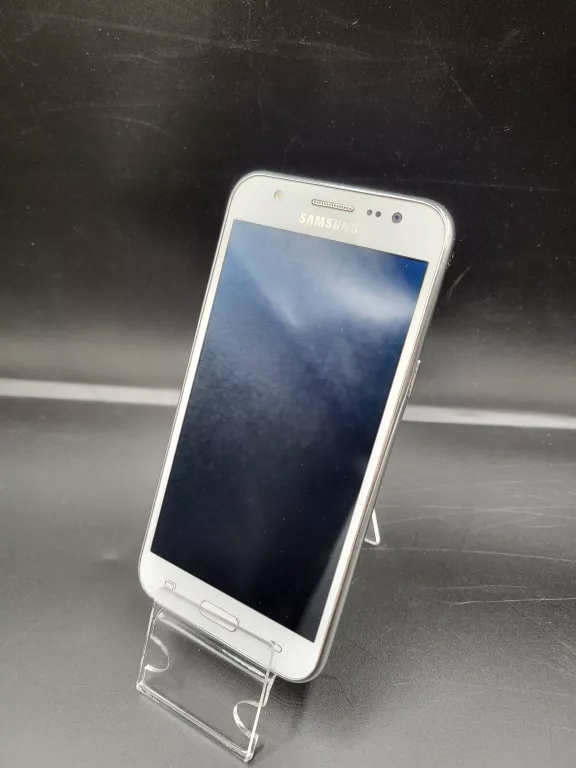 Smartfon Samsung Galaxy J5 1,5 GB / 8 GB 4G (LTE) biały