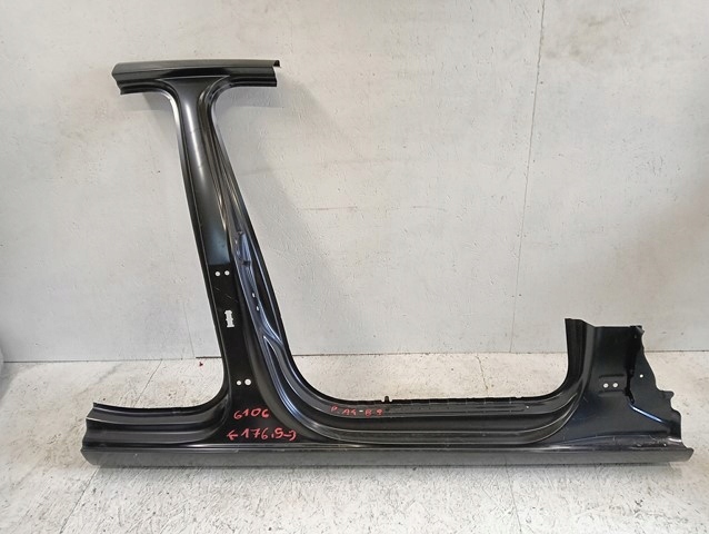 ПОРІГ ПРАВИЙ СТІЙКА ЧАСТИНА ПРАВЕ AUDI A4 B9w 2015-