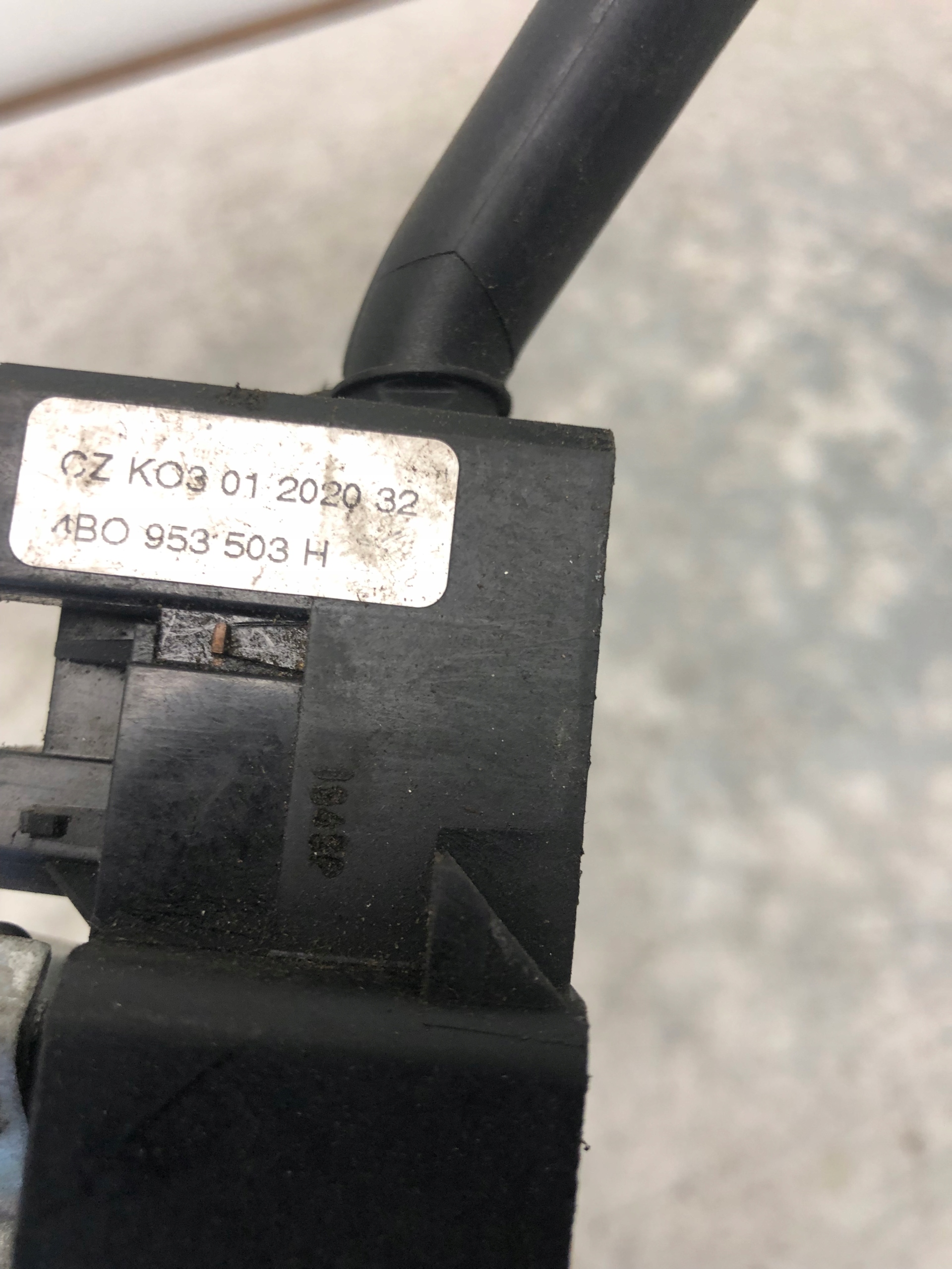 DEVIO LUCI TERGICRISTALLO TERGI VW SKODA AUDI 8L0953513G