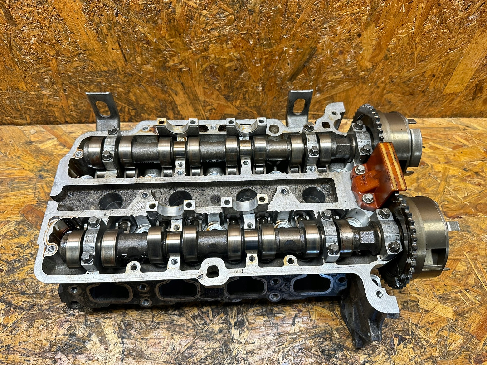 GŁOWICA KOMPLETNA WAŁKI OPEL 1.4 T A14NET 55565291