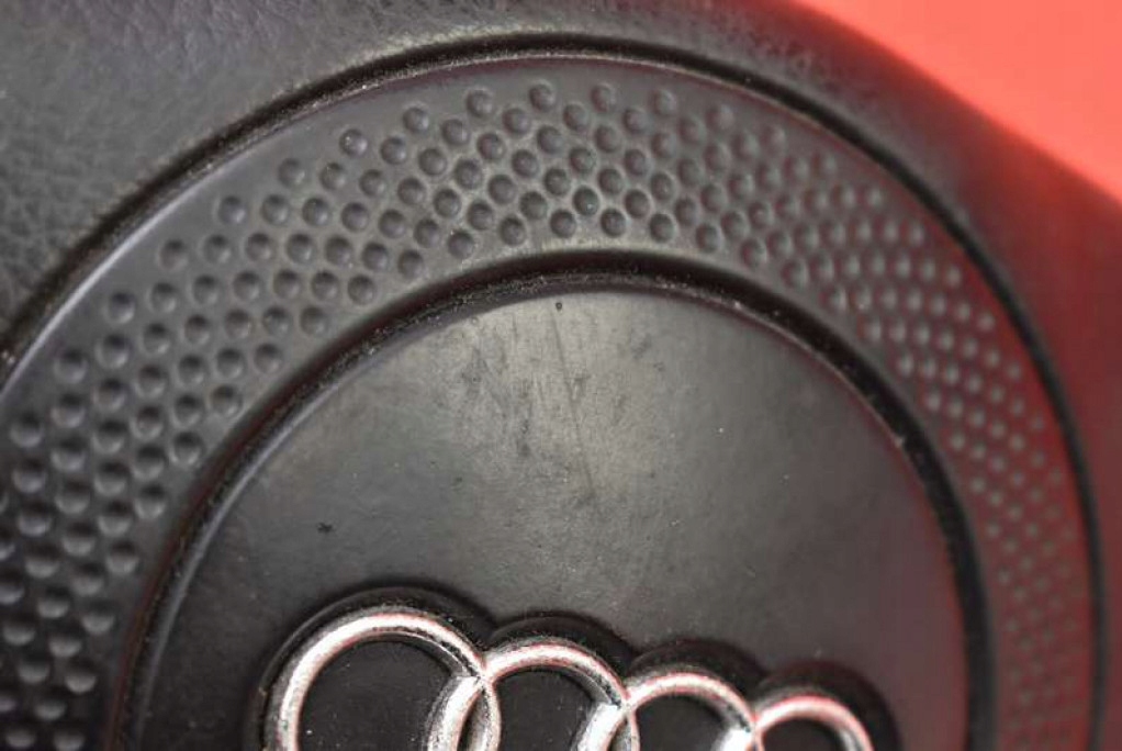 AUDI A6 airbag driver´s X 8D0880201H