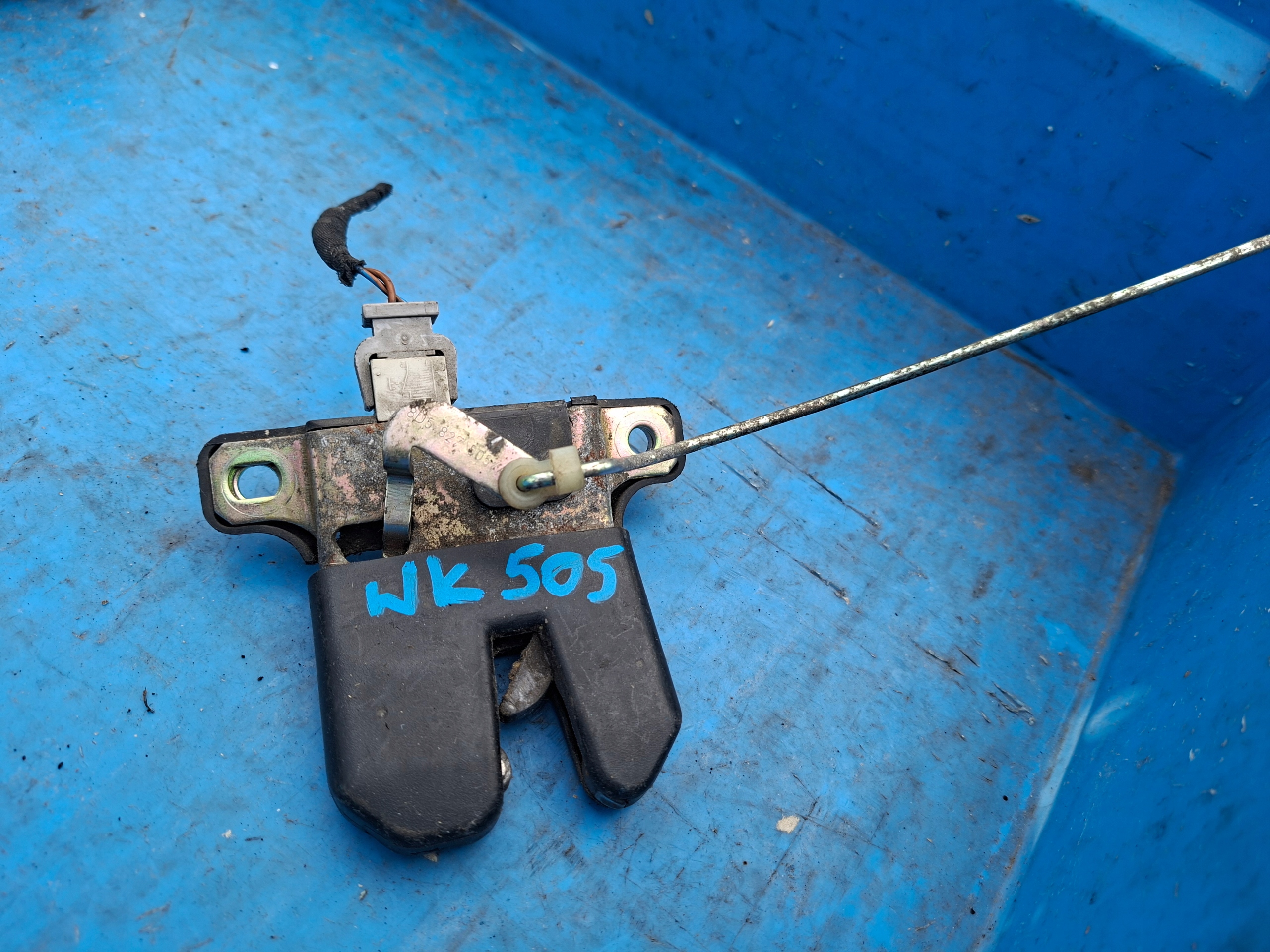 lock bonnet boot AUDI A4 B5 KOMBI