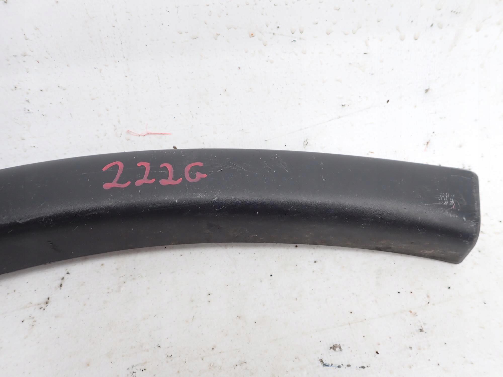 MITSUBISHI OUTLANDER III 3 12-22 moulding cap right front