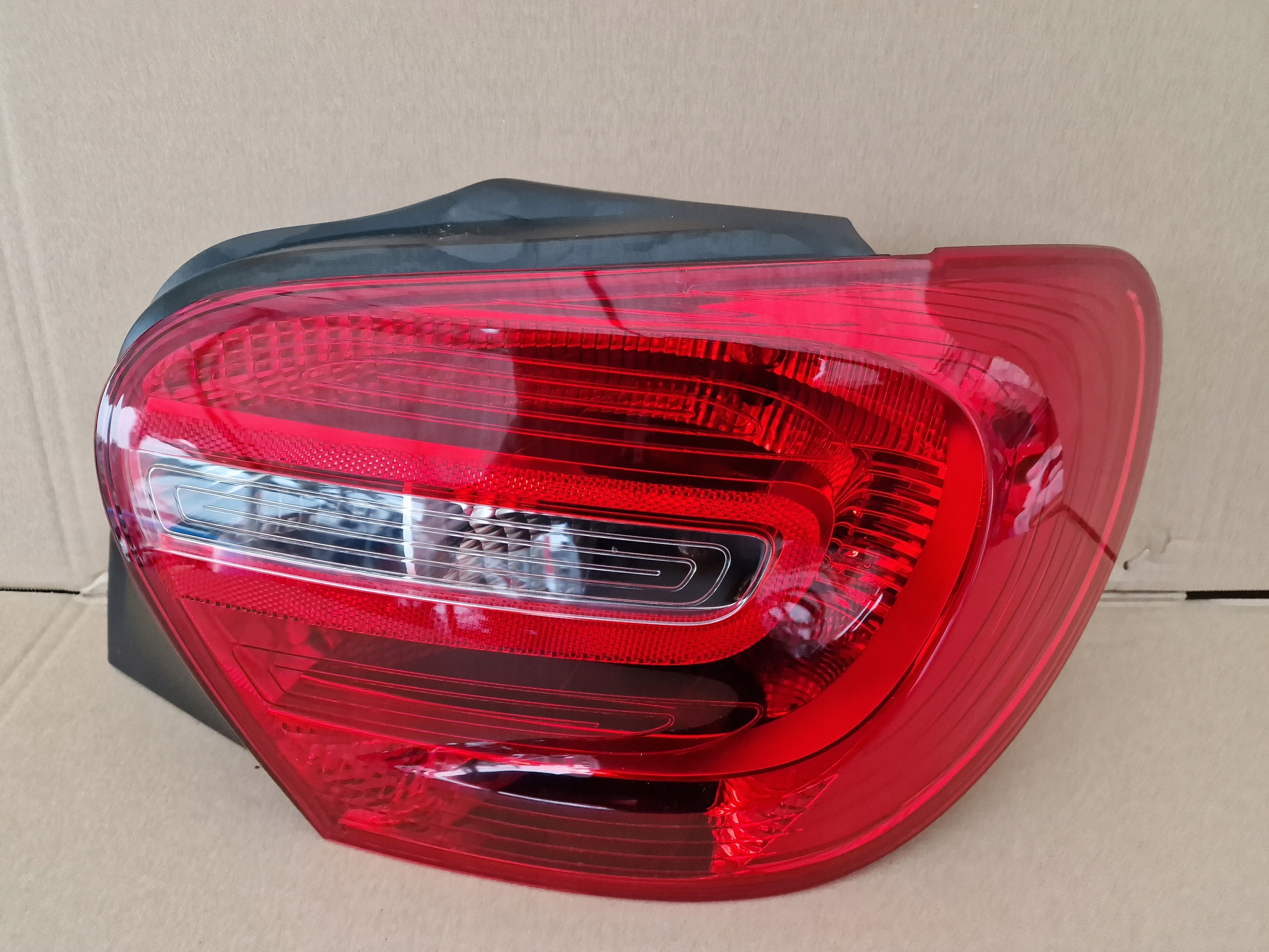 Mercedes-Benz A-Klasse W176 Rückleuchte A1769060200 Rearlamp - Thumbnail 1