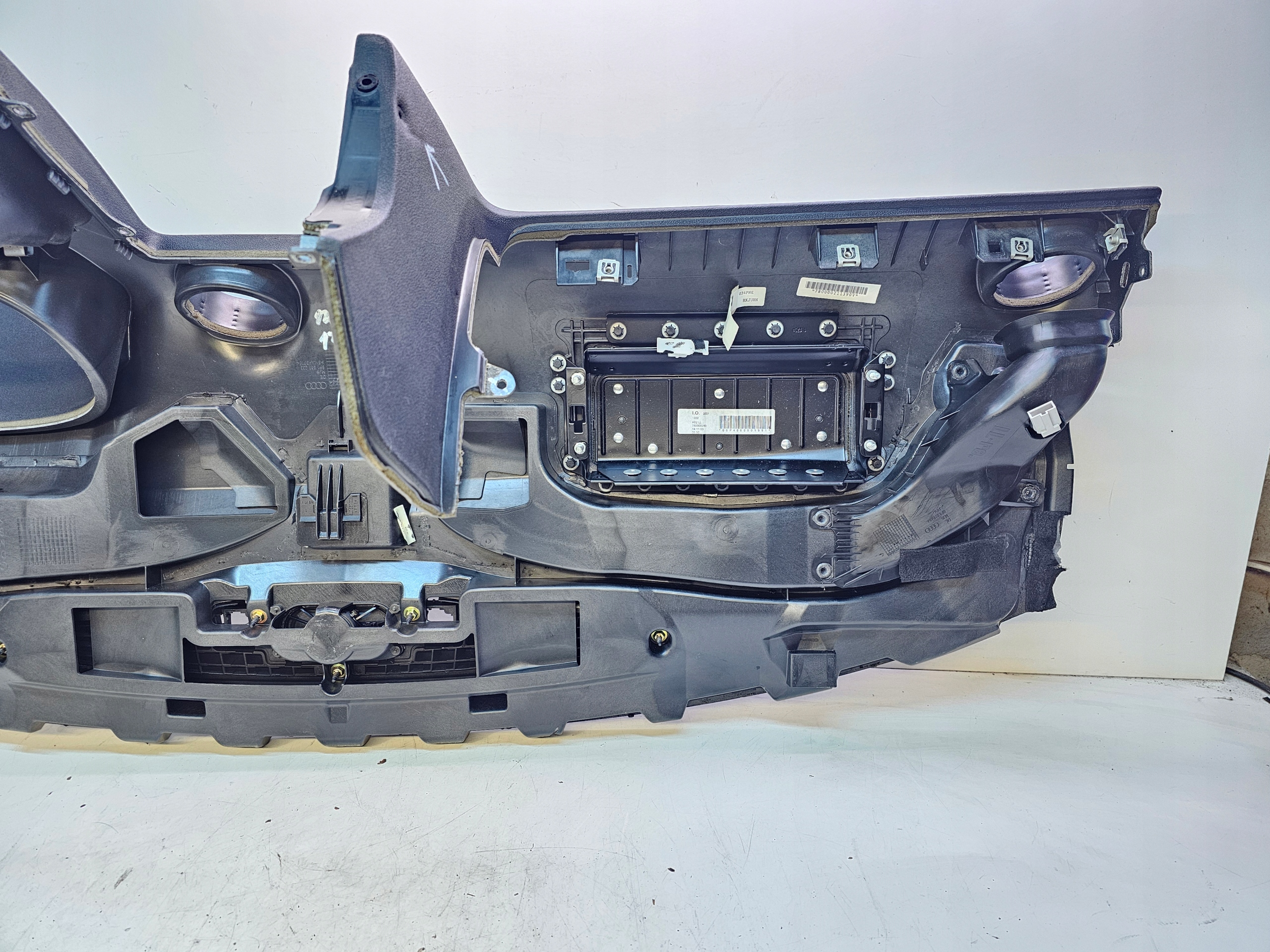 dashboard cockpit console AUDI A3 8P 8P1857041A SOUL original