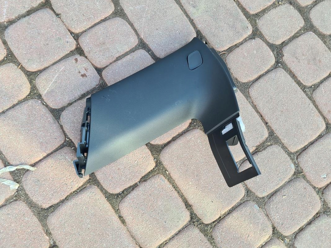 plastic pillar boot Opel Insignia B 39157356