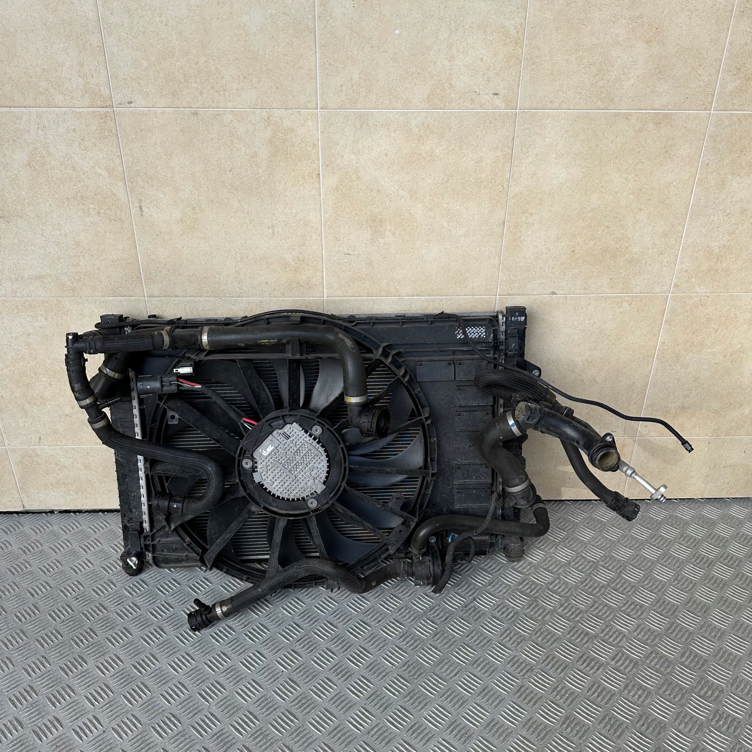 radiator KOMPLET RANGE ROVER EVOQUE LIFT 2.0 DTD