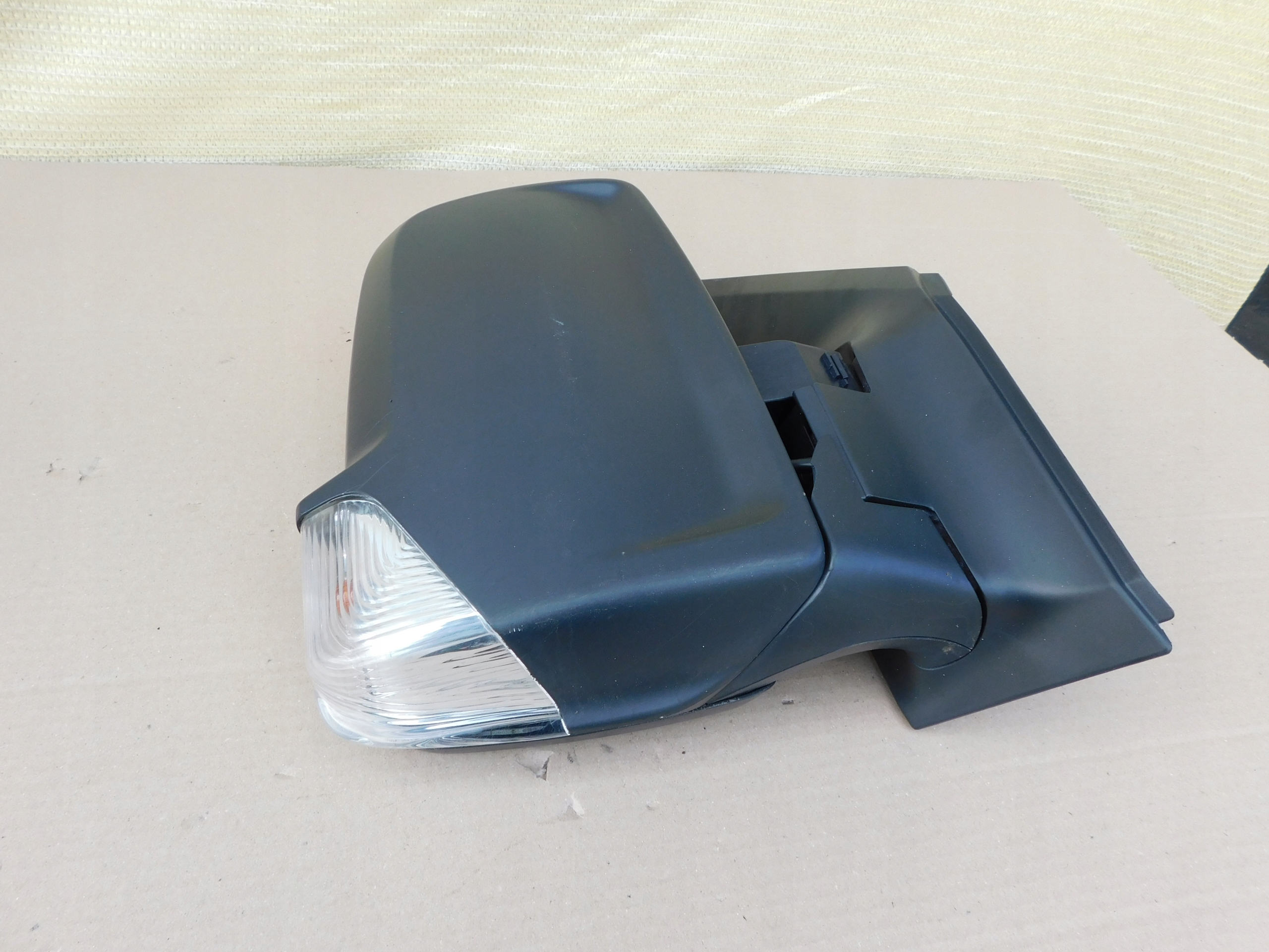 mirror right 6 pin A9068106116 Sprinter 906 VW Crafter original