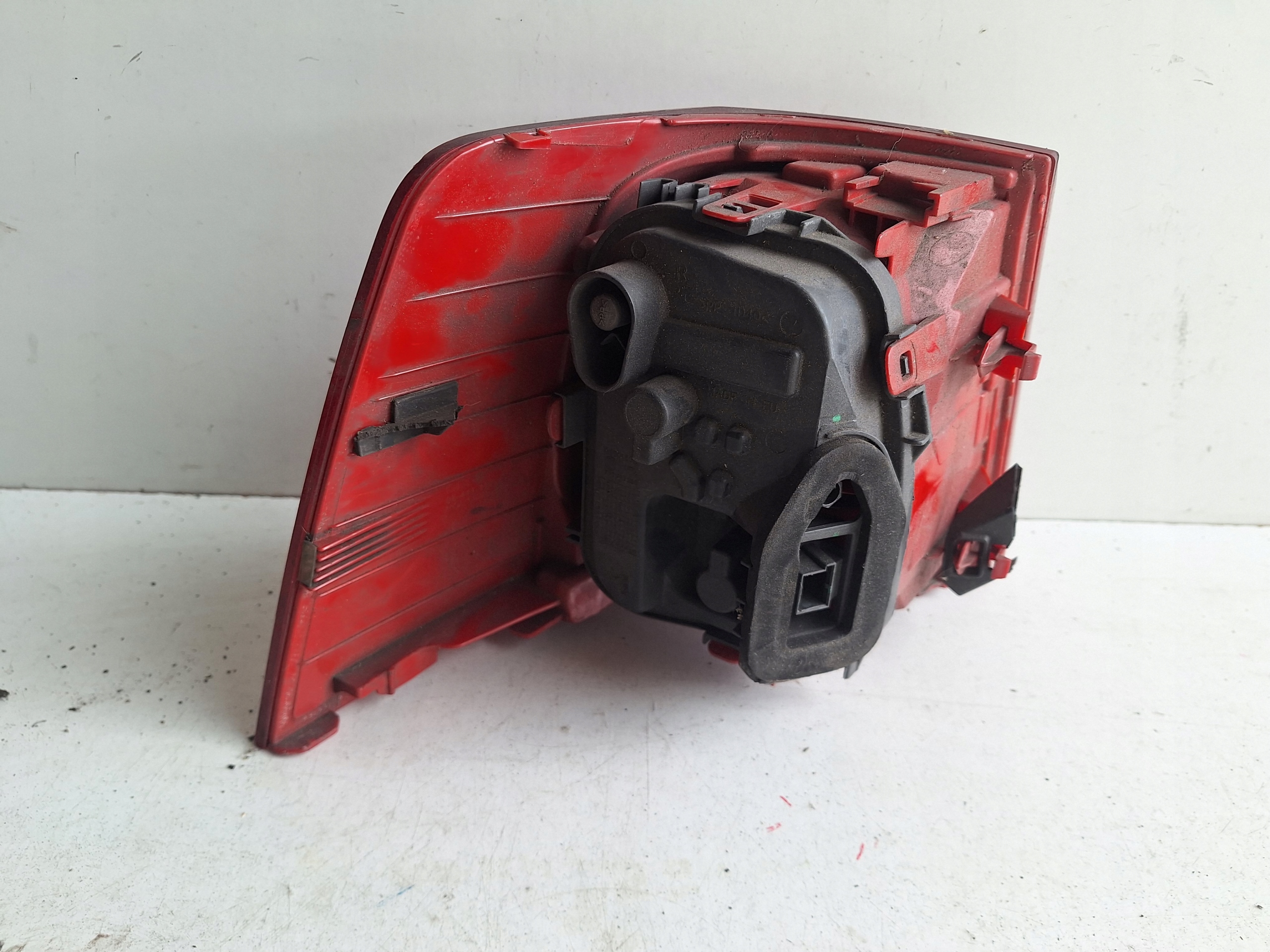 VOLKSWAGEN SHARAN 7N 10-> light right rear part