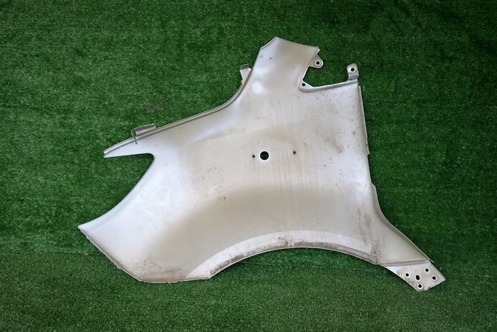 MERCEDES SPRINTER 910 W910 18- fender right front front below indicator