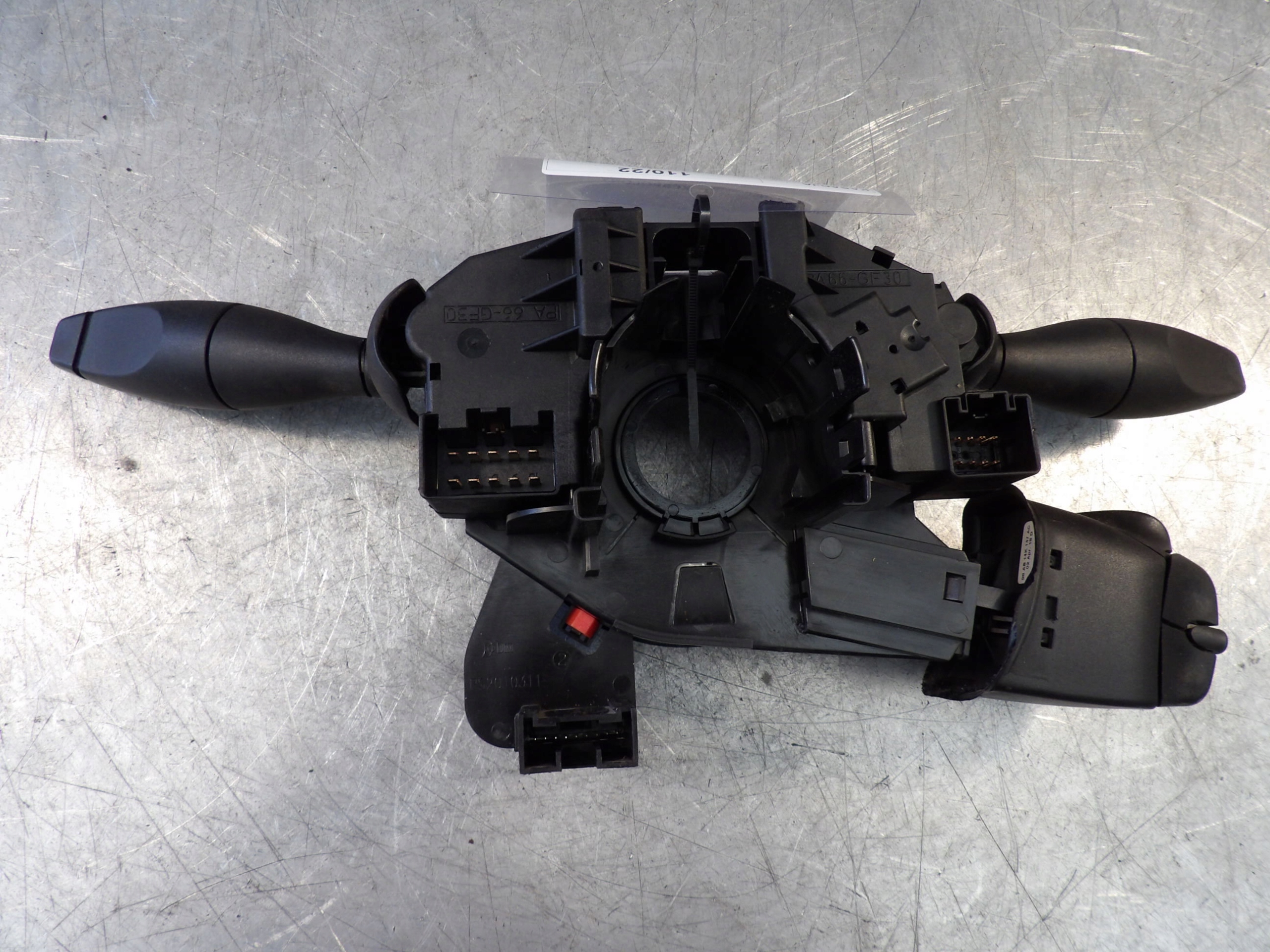 switch Ford Focus and 98AG17A553CC 98AG13335AG