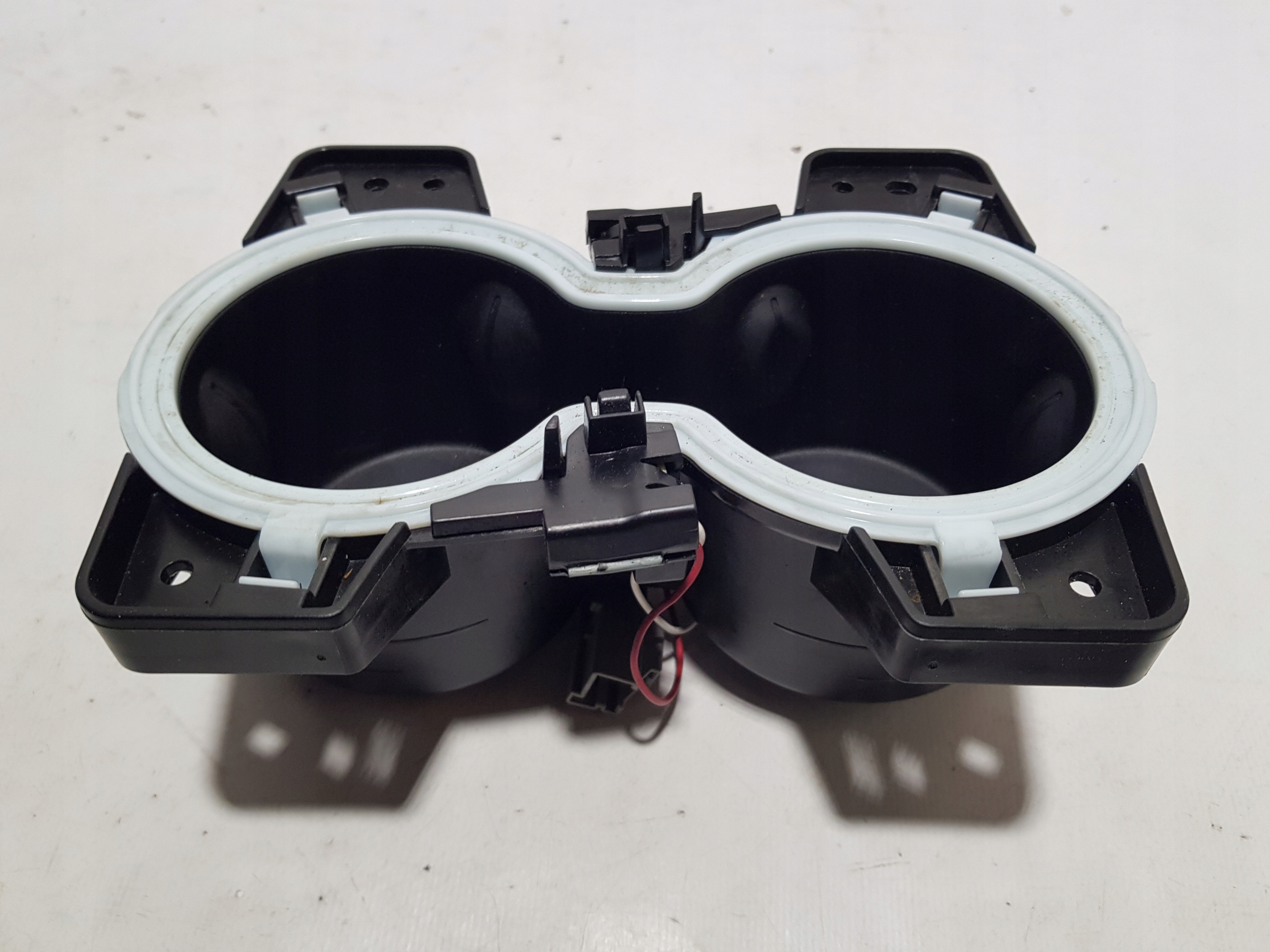 bracket for KUBKI CUPHOLDER JEEP CHEROKEE V KL