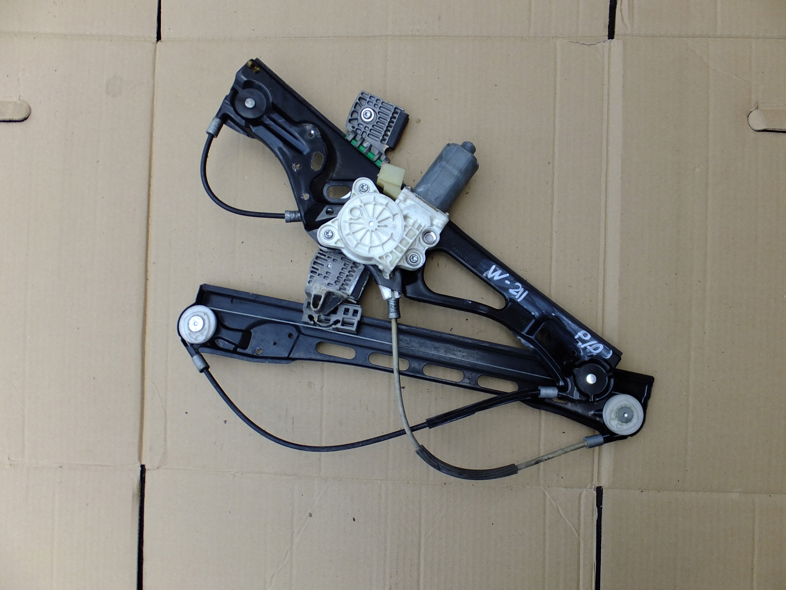 mini motor window regulator right front mercedes w211 EUROPA
