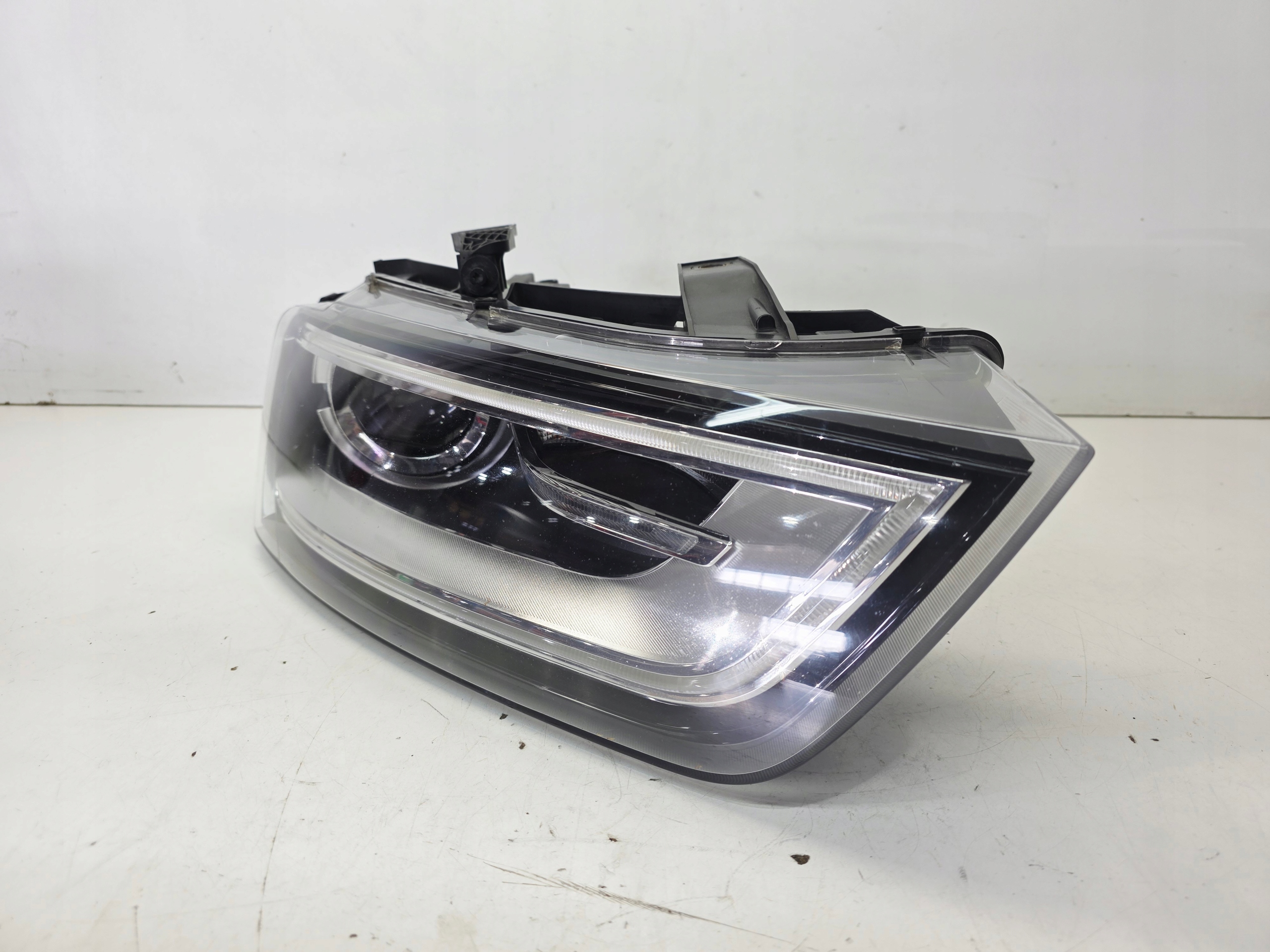 REFLEKTOR light right front BI XENON LED AUDI Q3 8U 8U0941044 EU 39/25