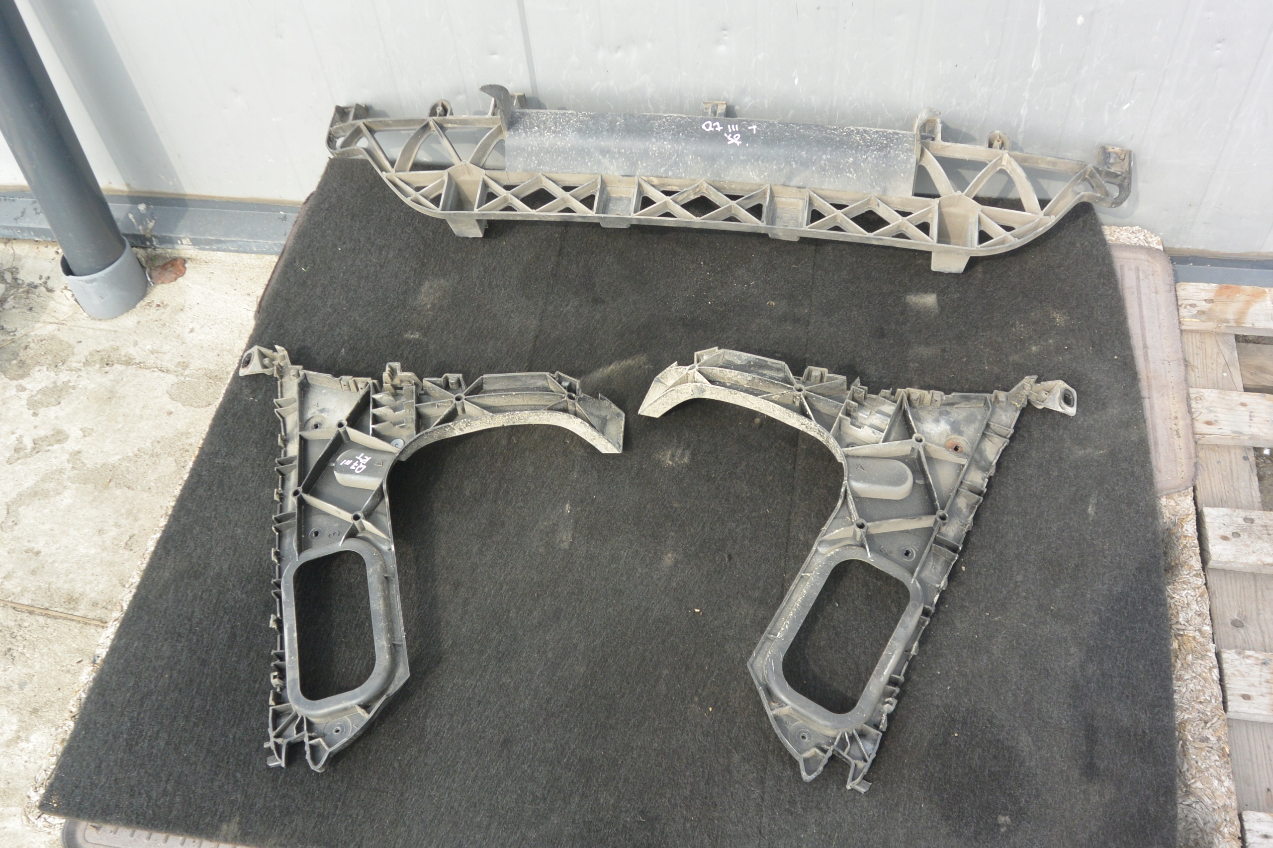 bumper bracket rear part the centre left right KPL AUDI Q7