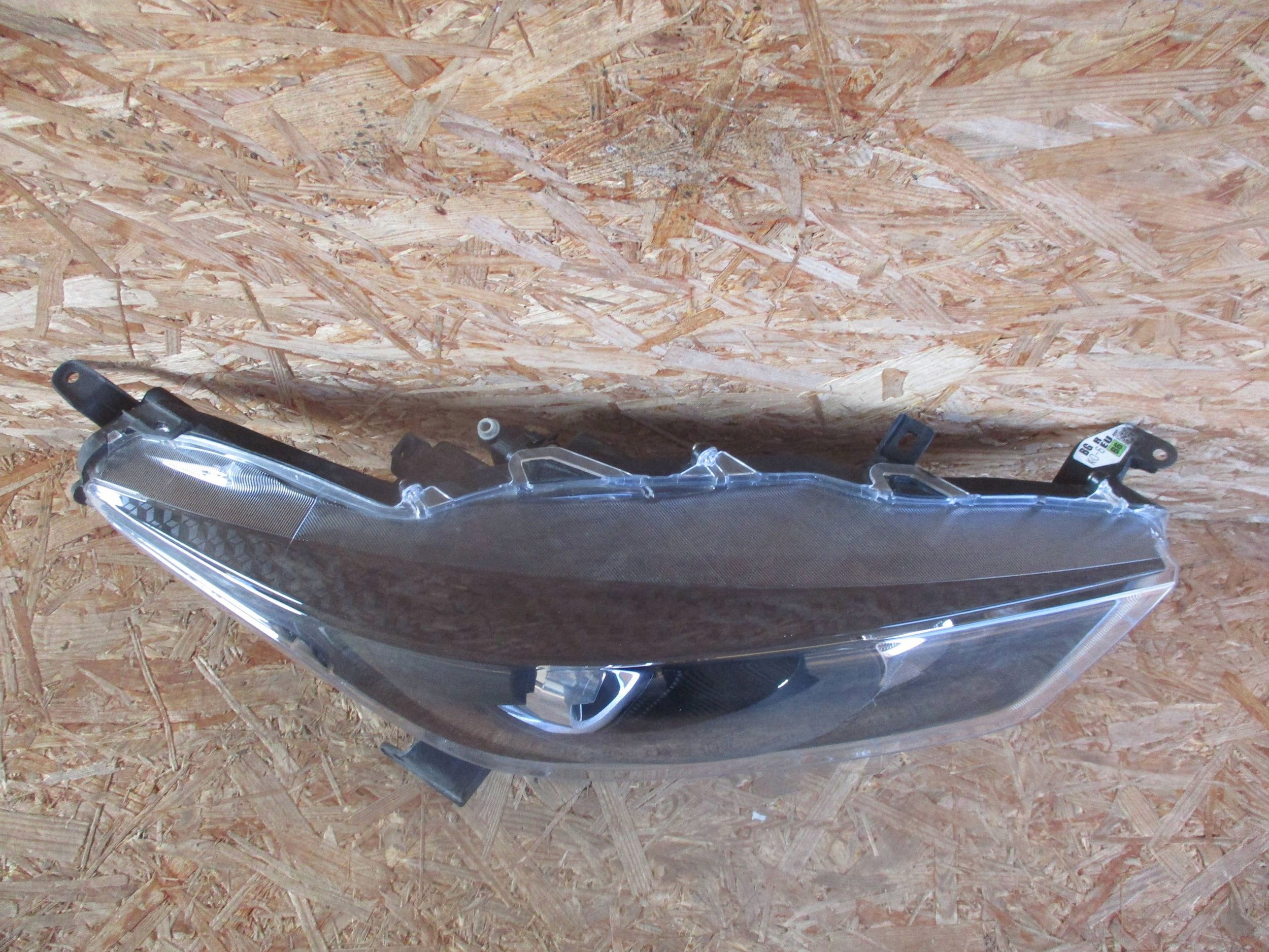light front front right TOYOTA YARIS IV