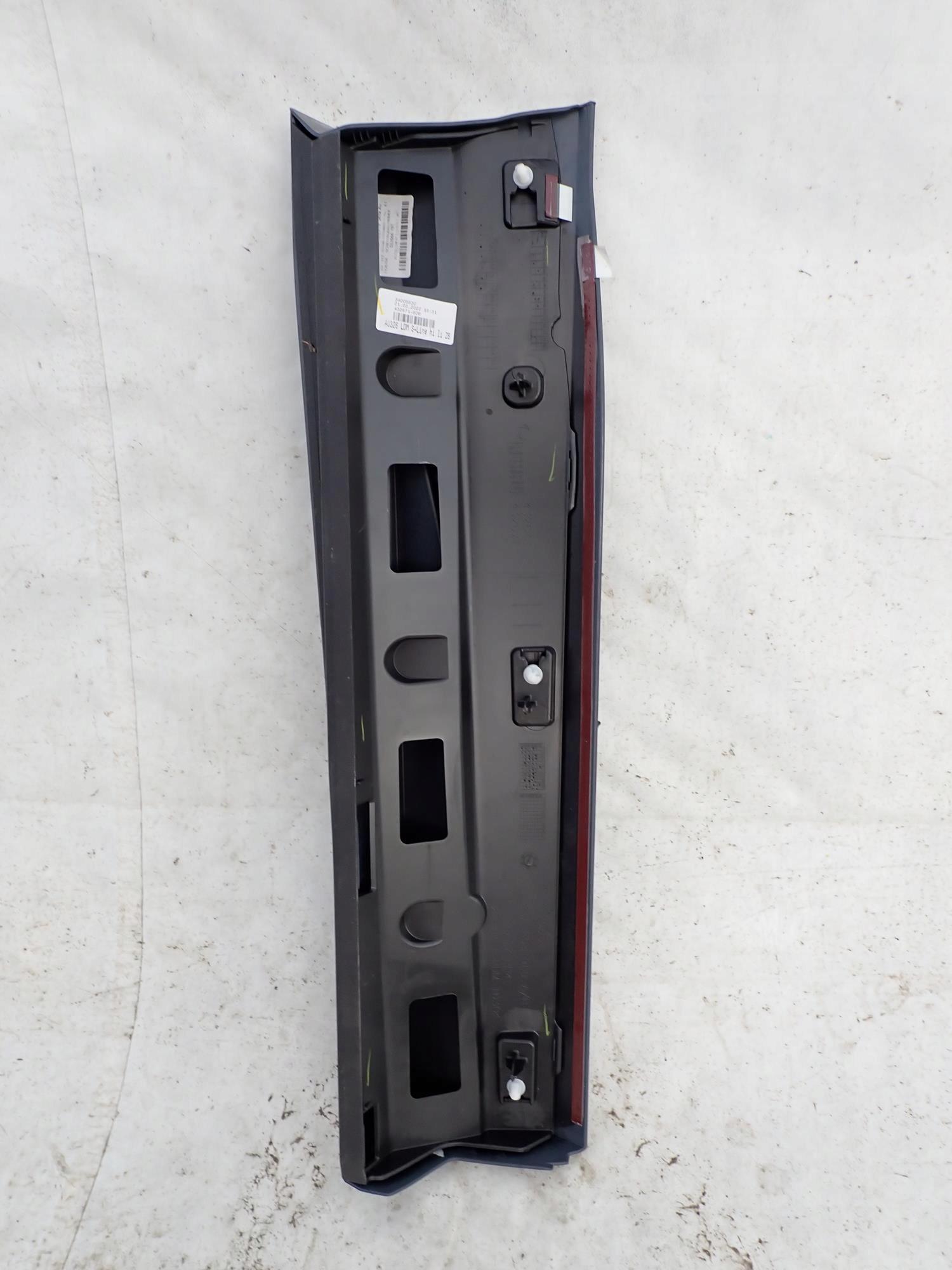 AUDI Q3 II 2 18-> moulding door left rear part