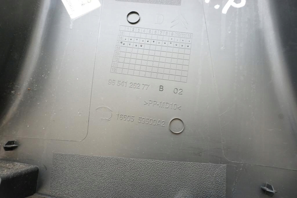 OSŁONA SŁUPKA PRAWA CITROEN C4 GRAND PICASSO Numer katalogowy części 9654126277