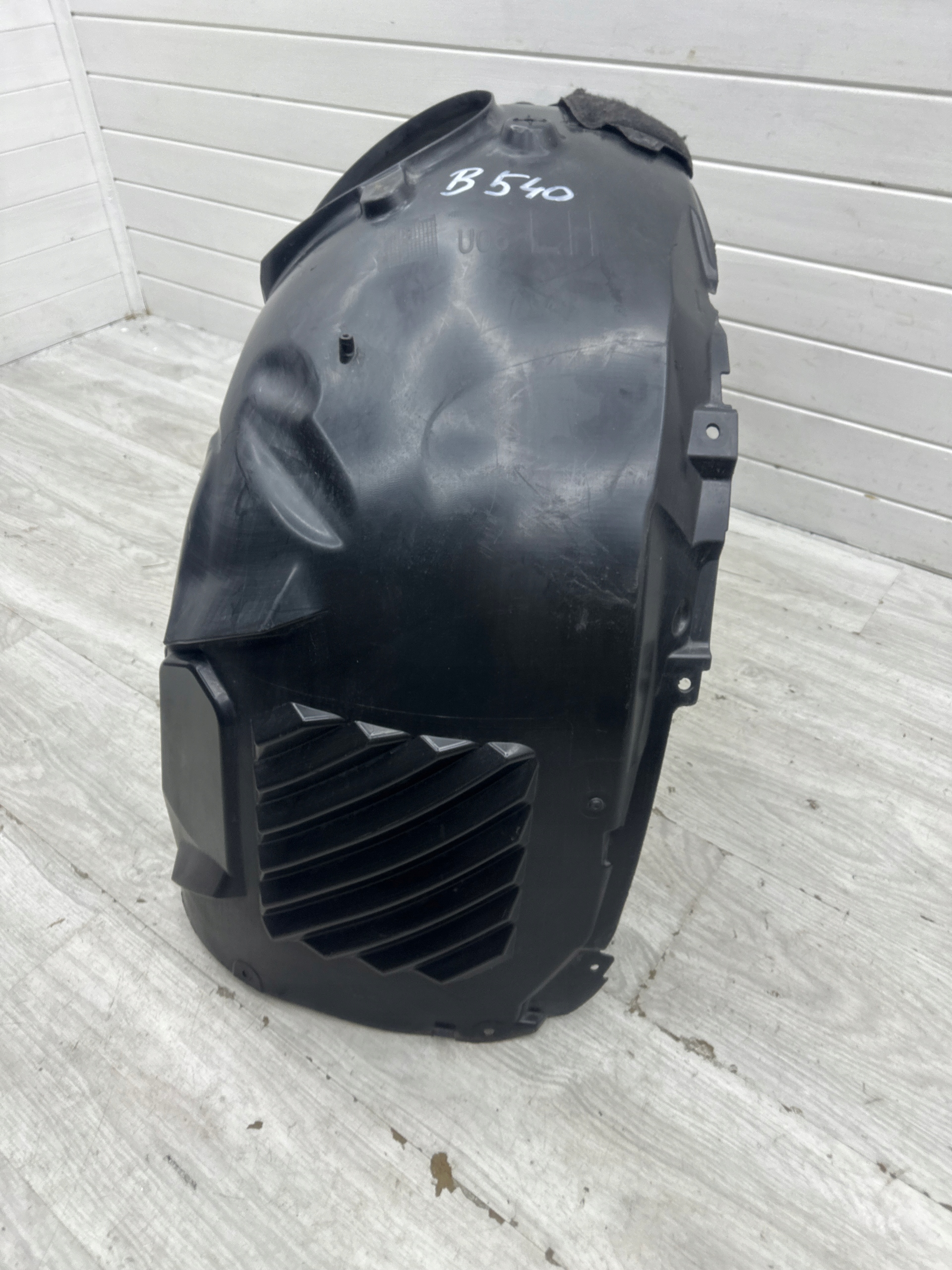 mudguard left front cover BMW 2 U06 8498435
