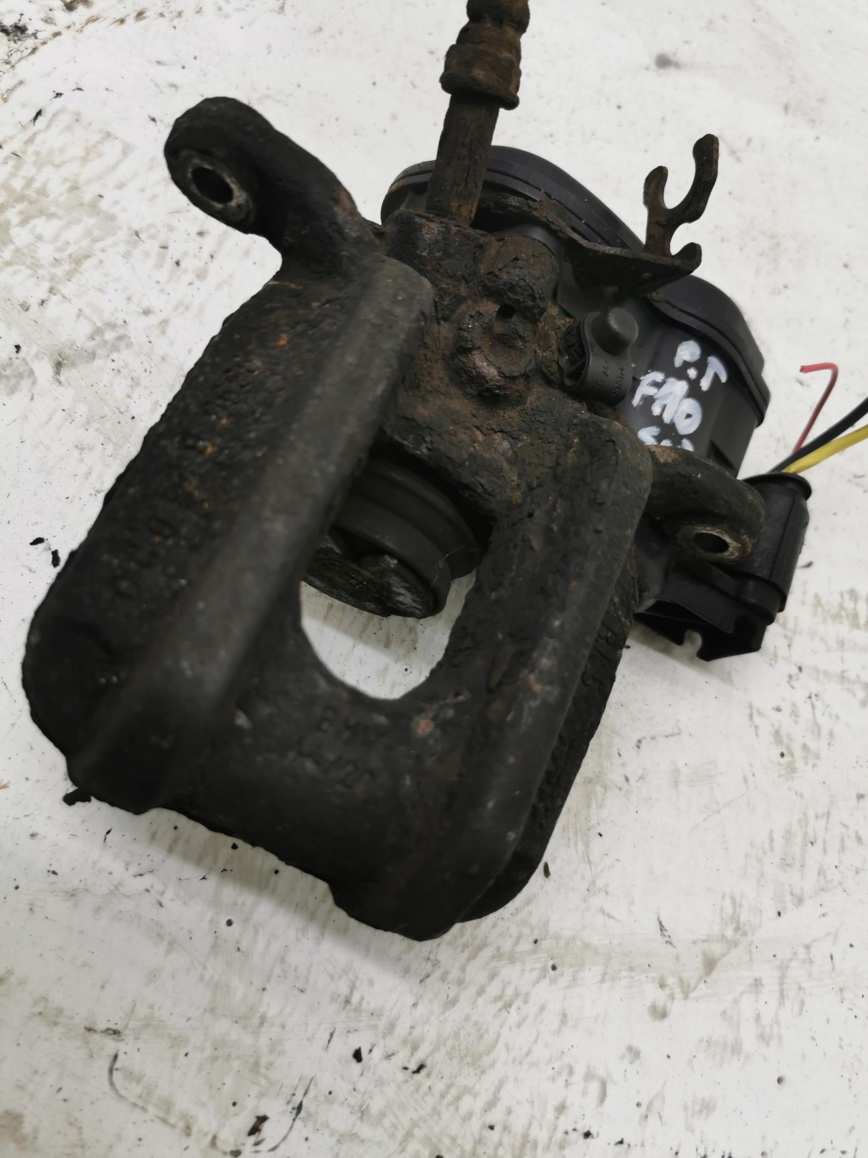 caliper electrical right rear part BMW SERIA 5 F10 F11