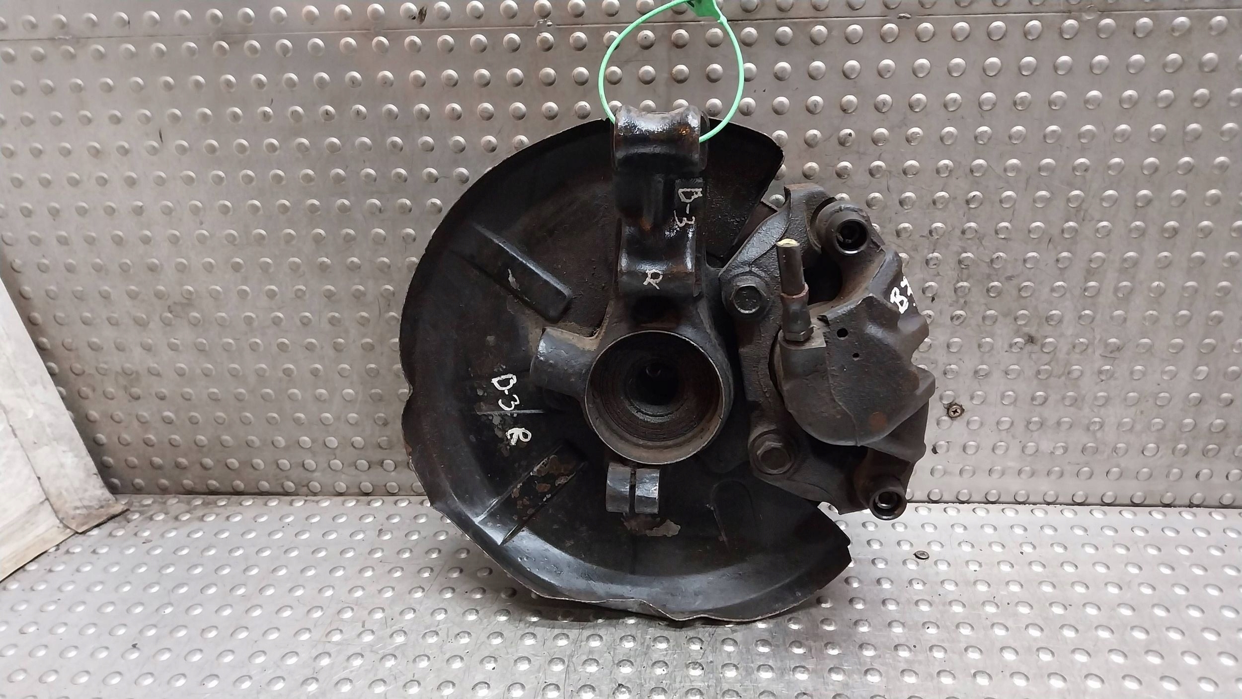 otoč čepu třmen pravý předek KPL AUDI 80 B3