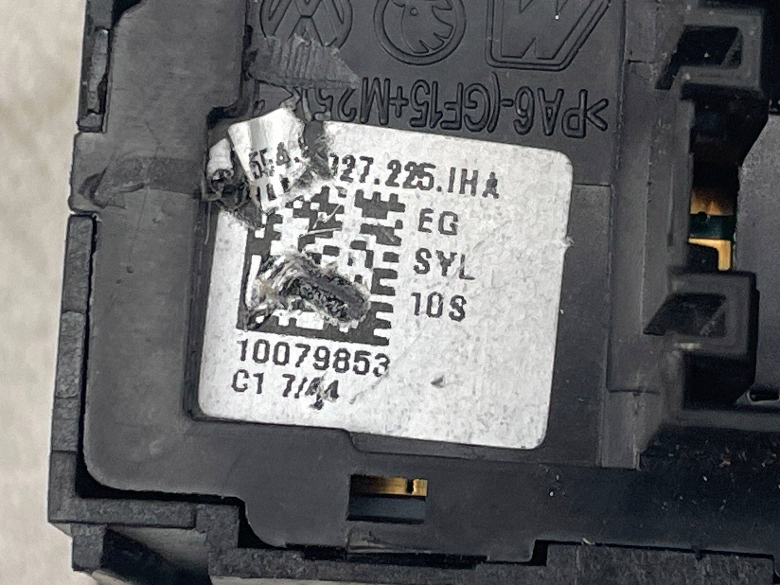 button electric brake SKODA OCTAVIA MK4 5E4927225 @M