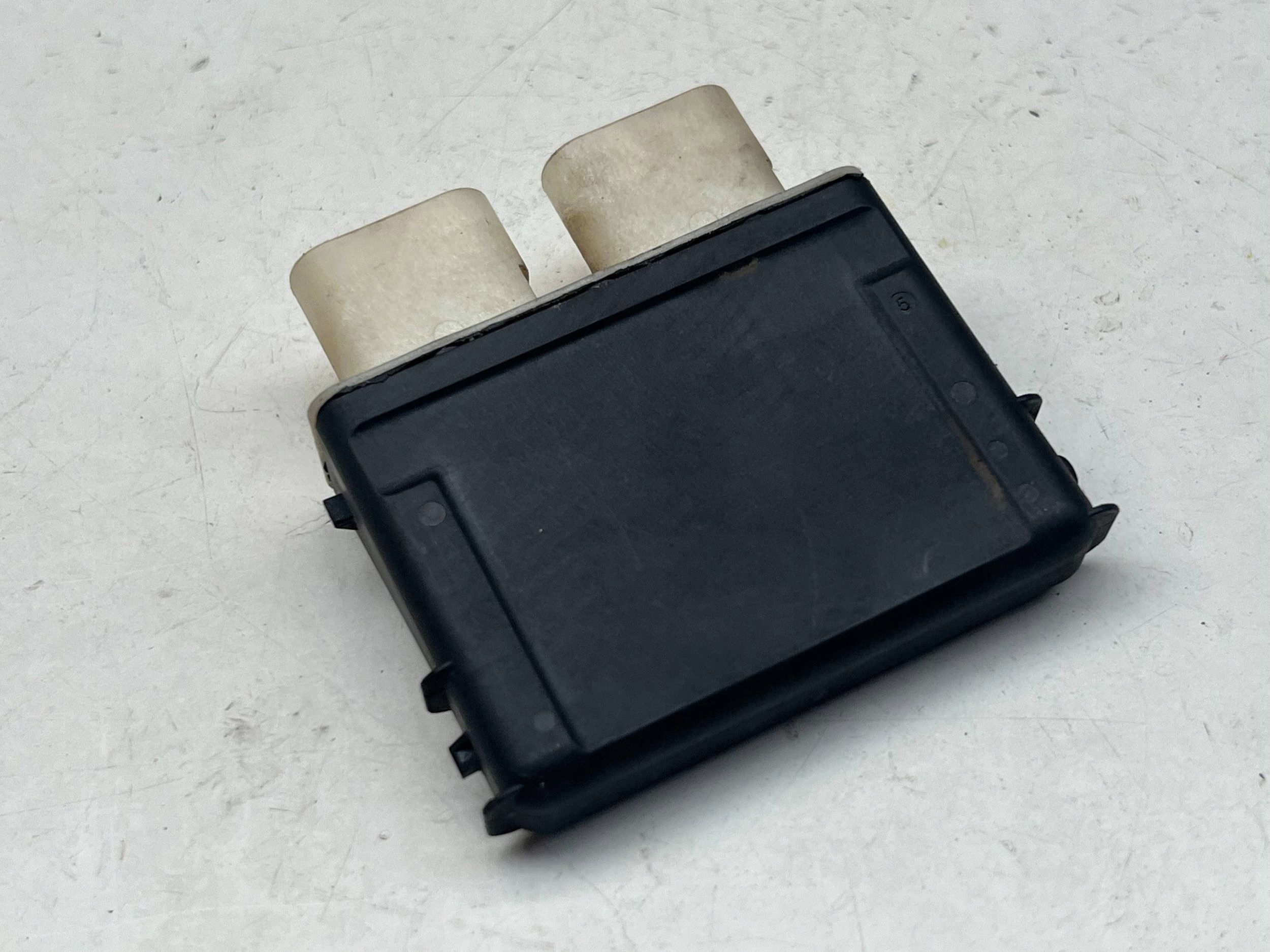 Module pour l’ouverture du capot VW AUDI PORSCHE 3G0962243C !J
