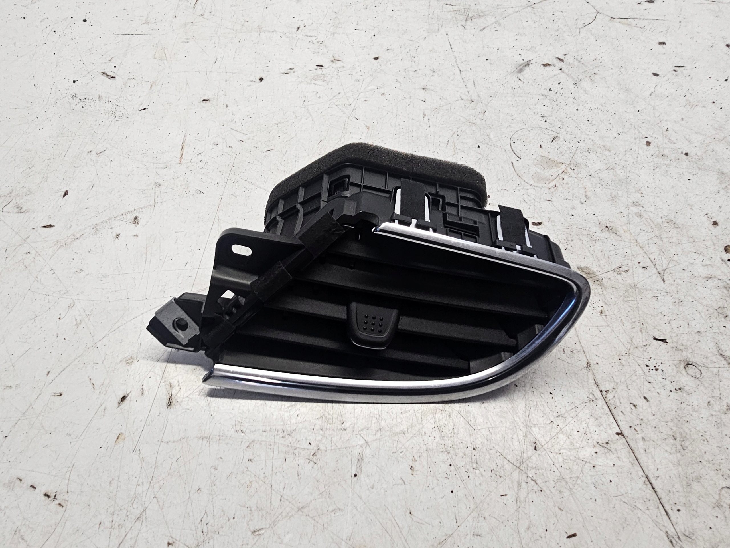 OPEL MOKKA X grid air conditioning devices consoles right