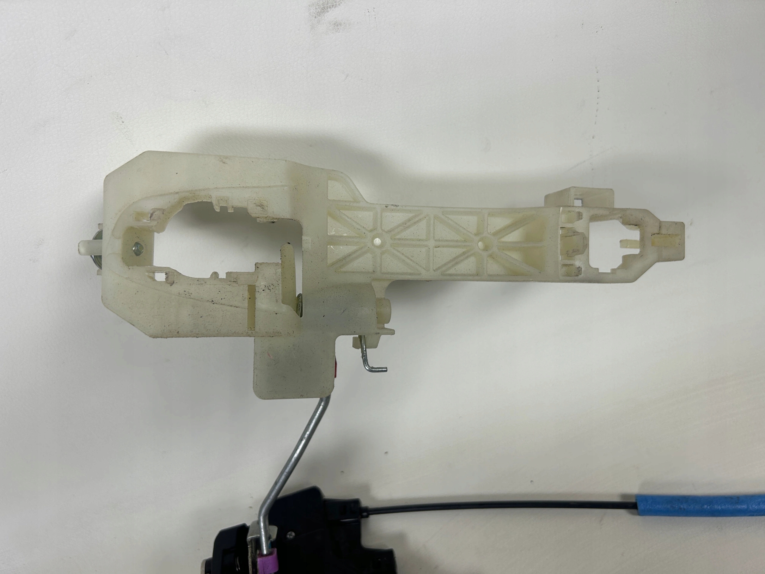 Kia Rio IV lock door left 81310-H8040