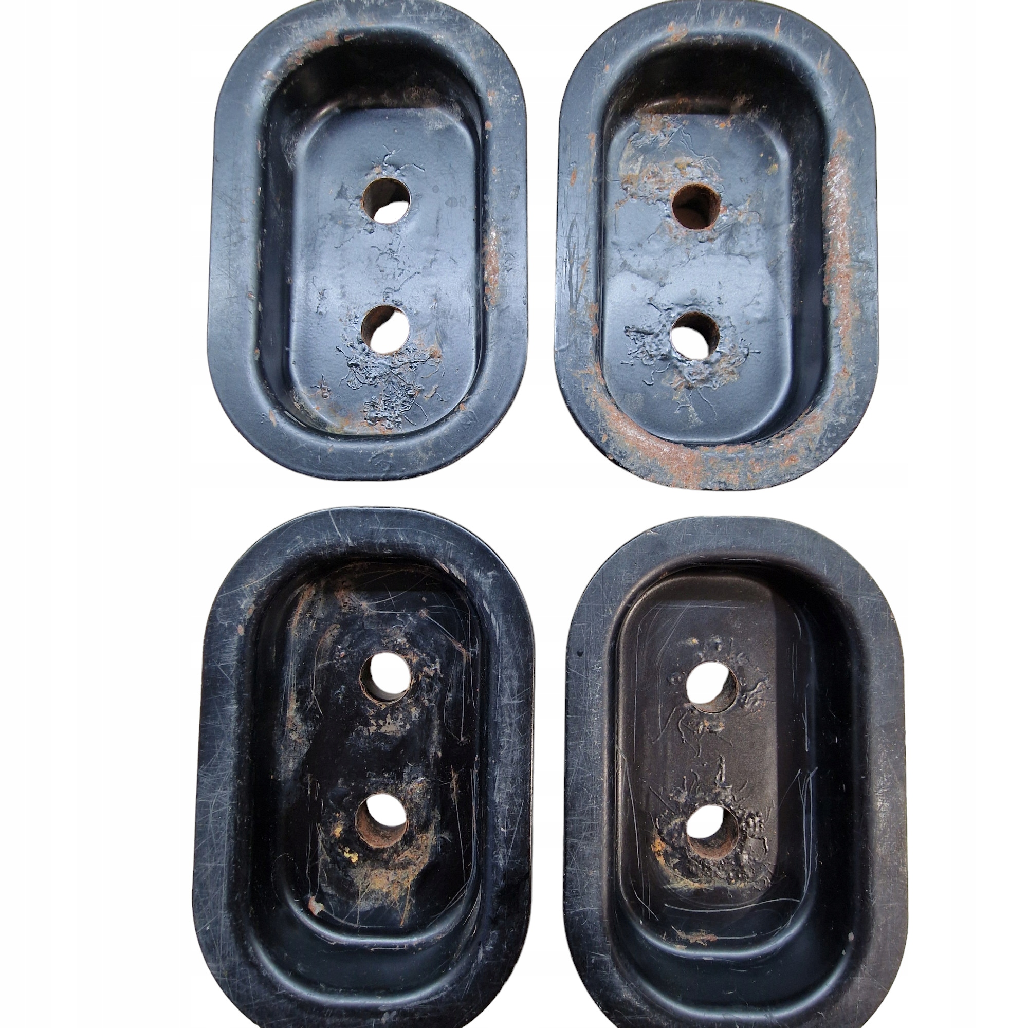 Miseczka pod uchwyt ładunku towaru zaczep talerzyk MAN TGE VW Crafter II