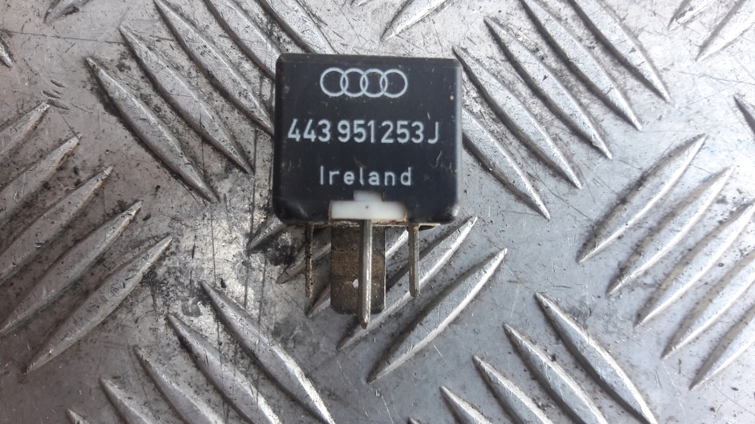 AUDI VW Relais 213 443951253j