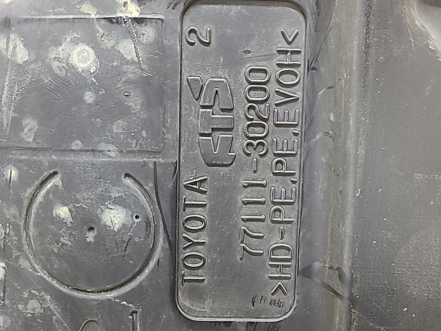 fuel tank Lexus GS 3 2007 77111-30200