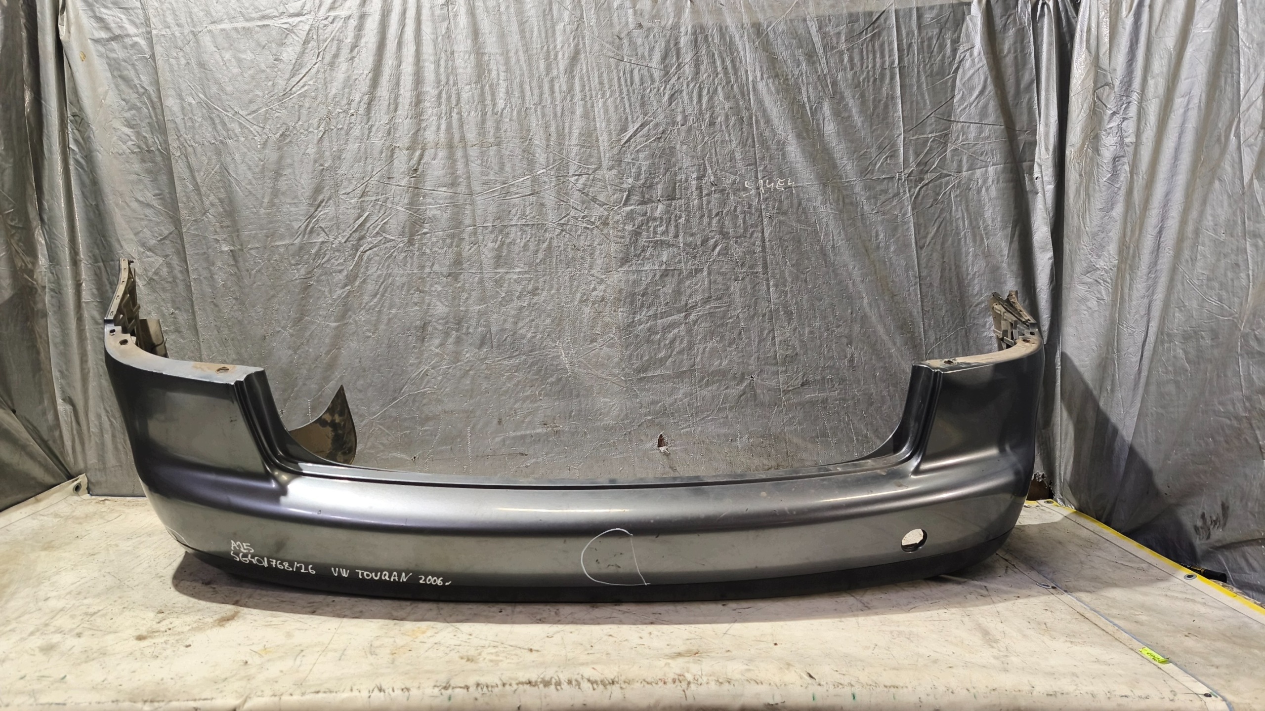 bumper rear VW TOURAN 2006r K: LDX7