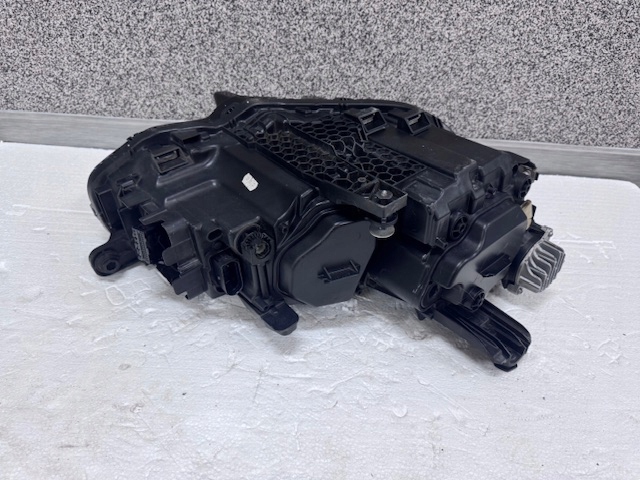light left VW Passat B8 LIFT Full LED IQ